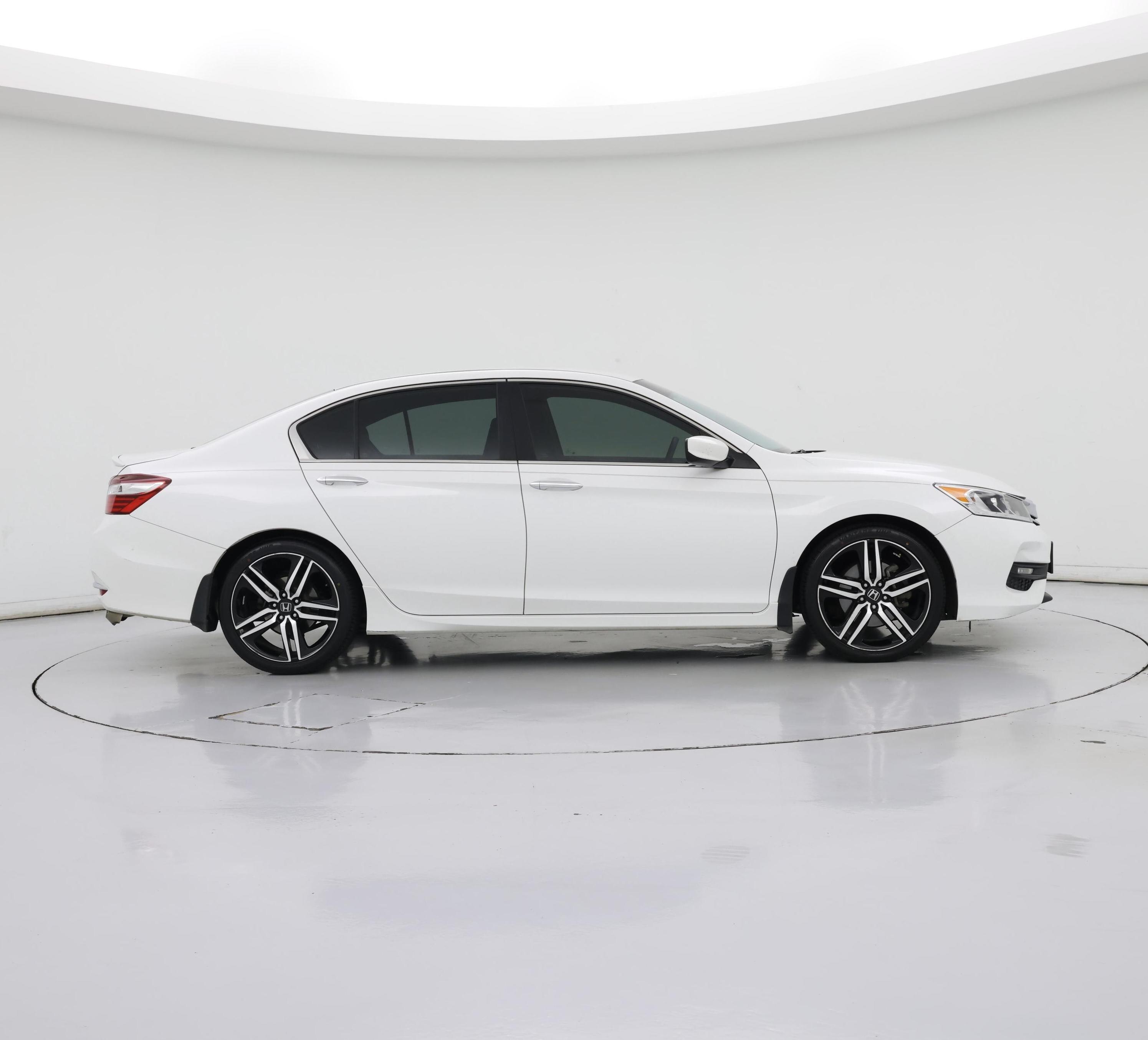 Thumbnail: 2017 Honda Accord - 7