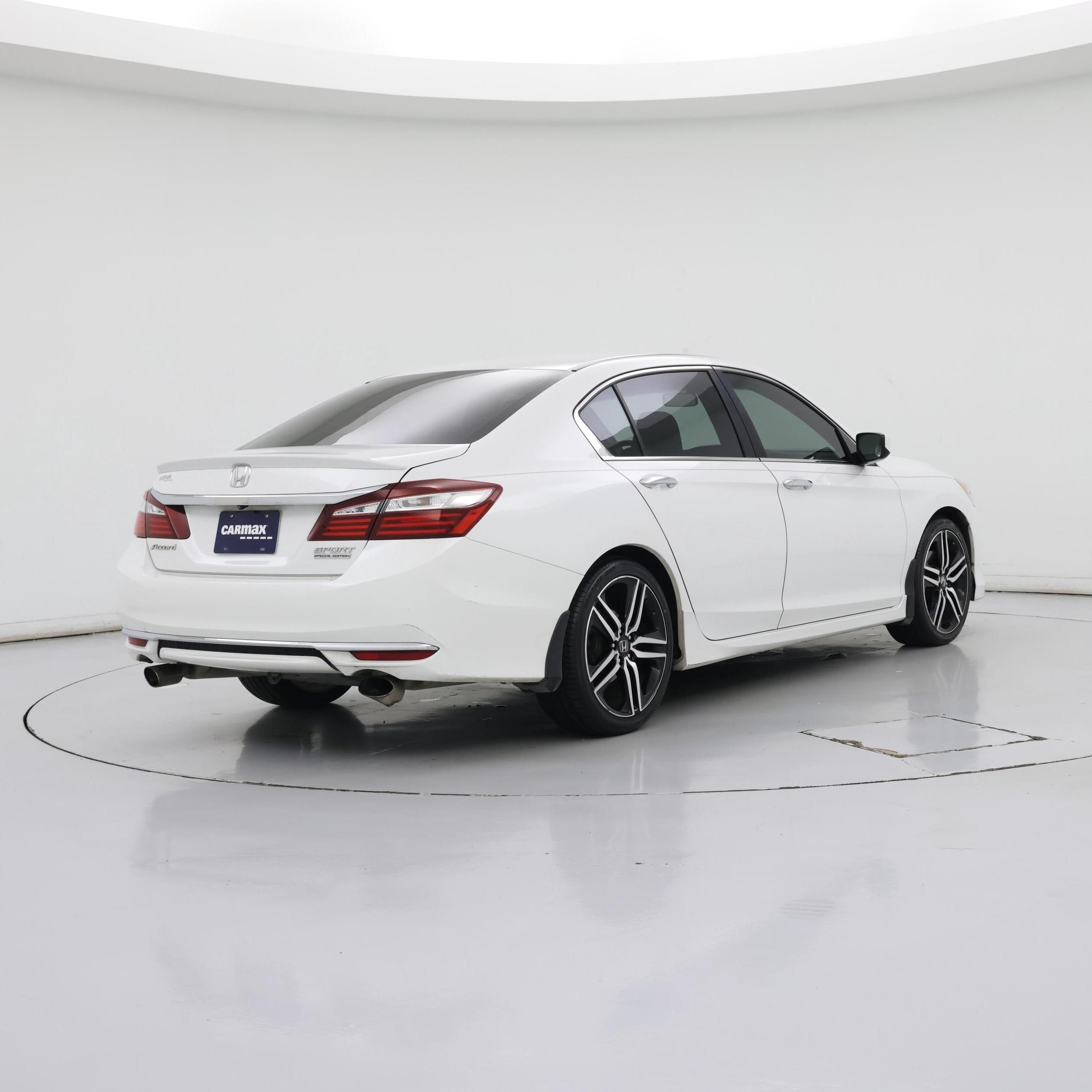 Thumbnail: 2017 Honda Accord - 8