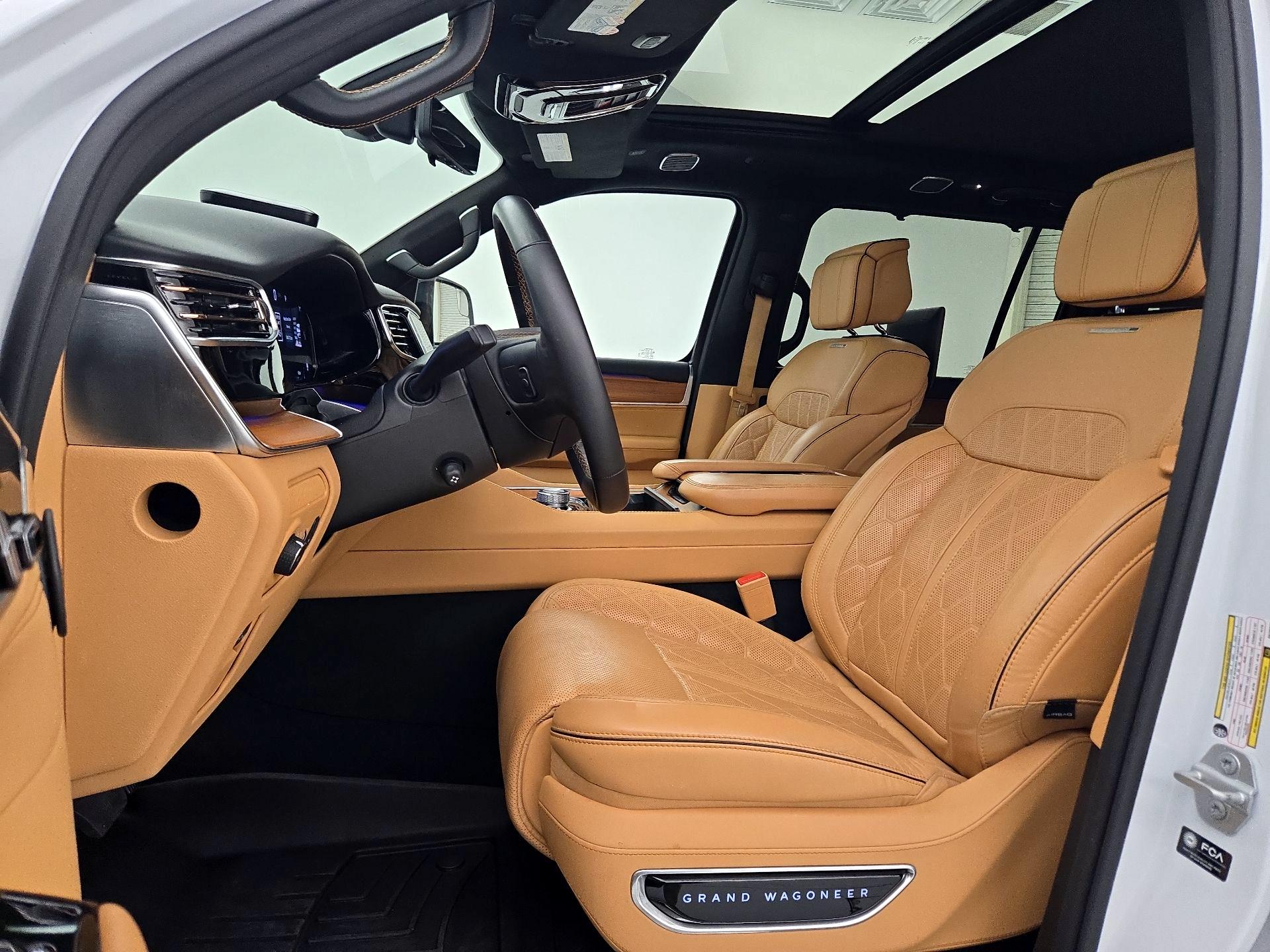 Thumbnail: 2024 Jeep Grand Wagoneer L - 11