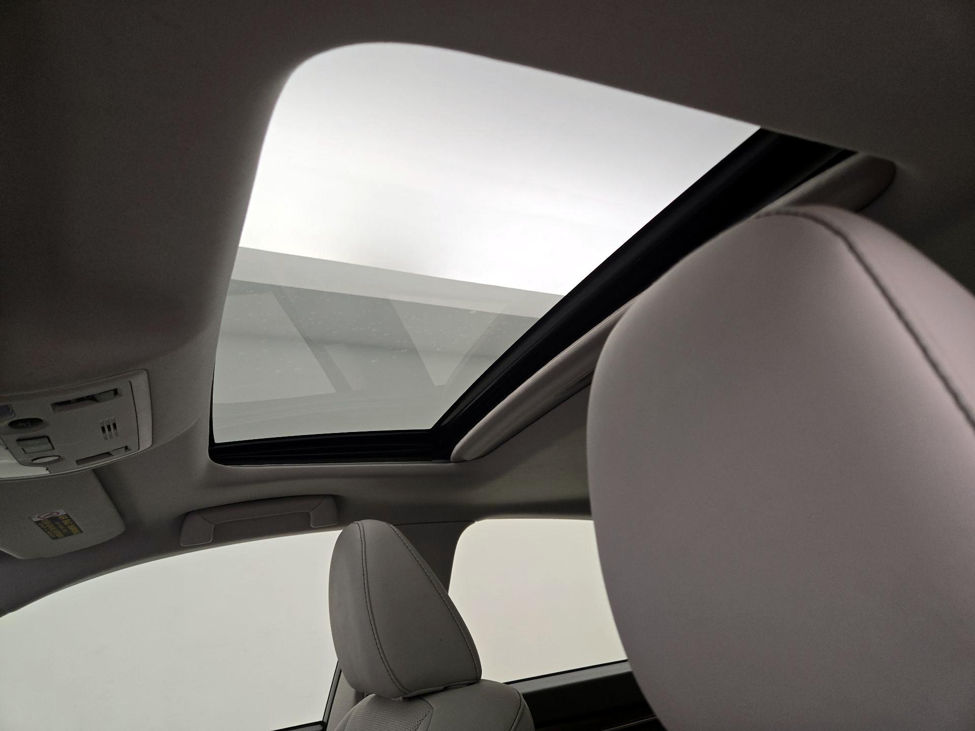 Thumbnail: 2014 Lexus ES - 19