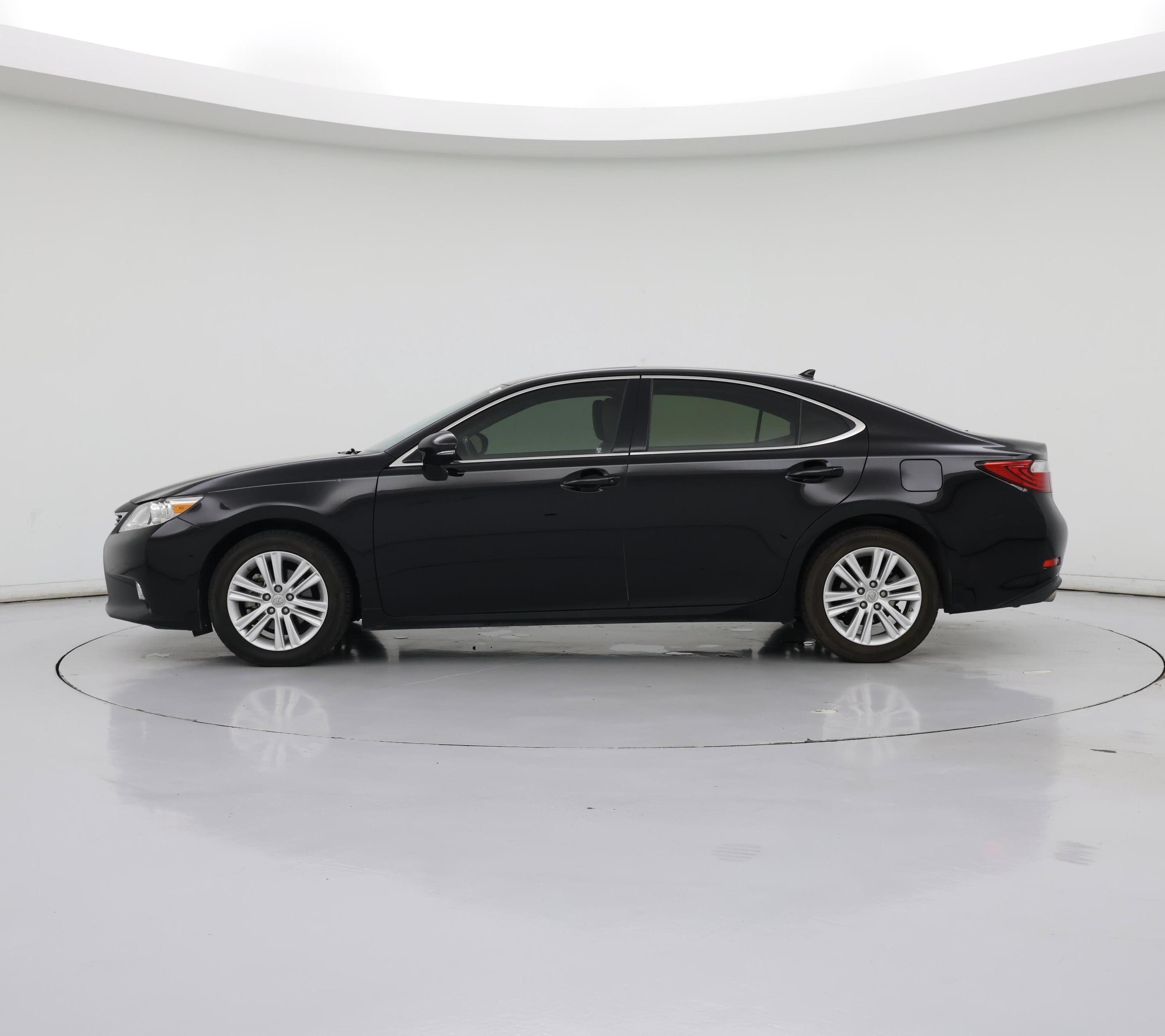 Thumbnail: 2014 Lexus ES - 3