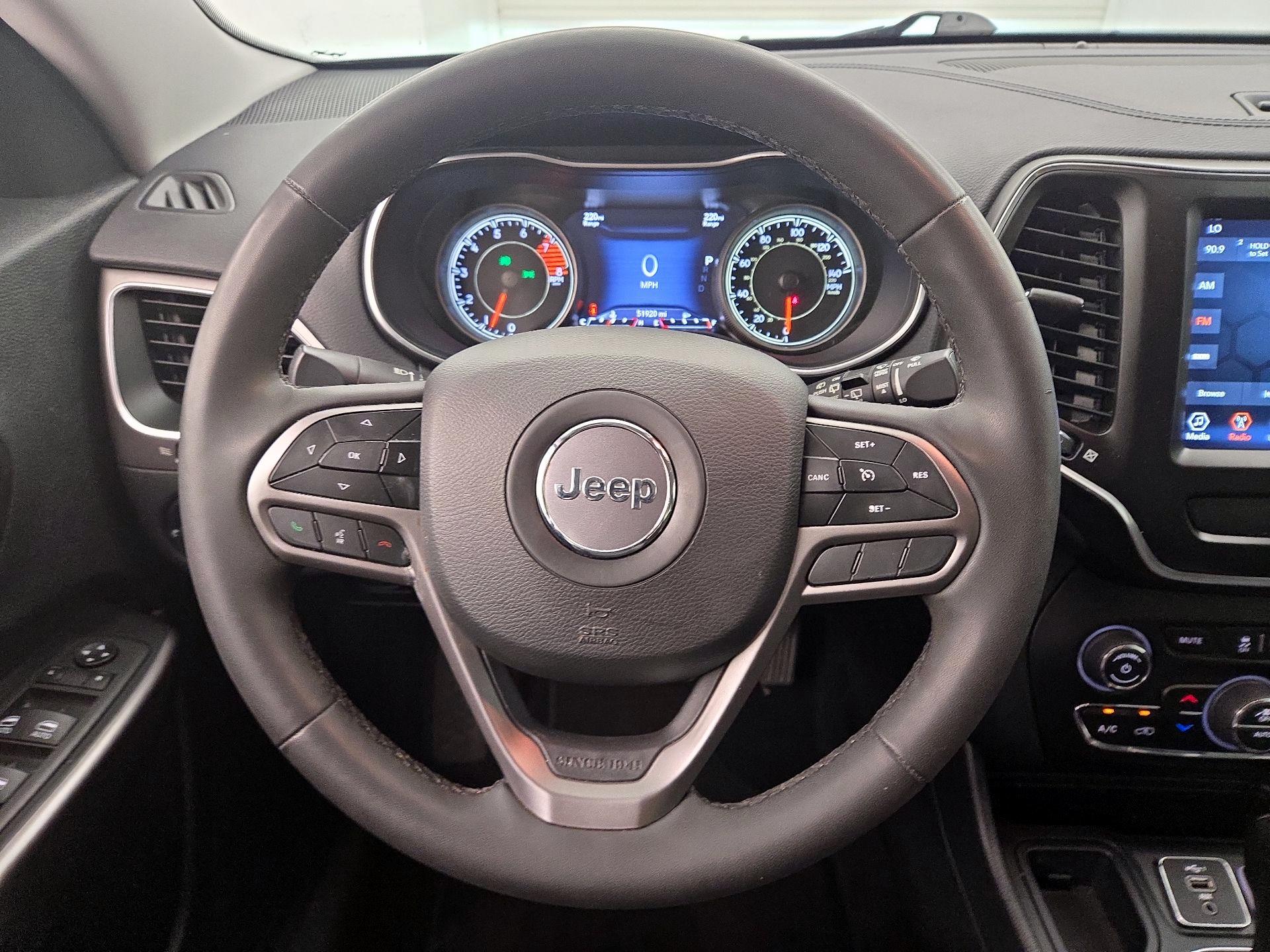 Thumbnail: 2022 Jeep Cherokee - 10