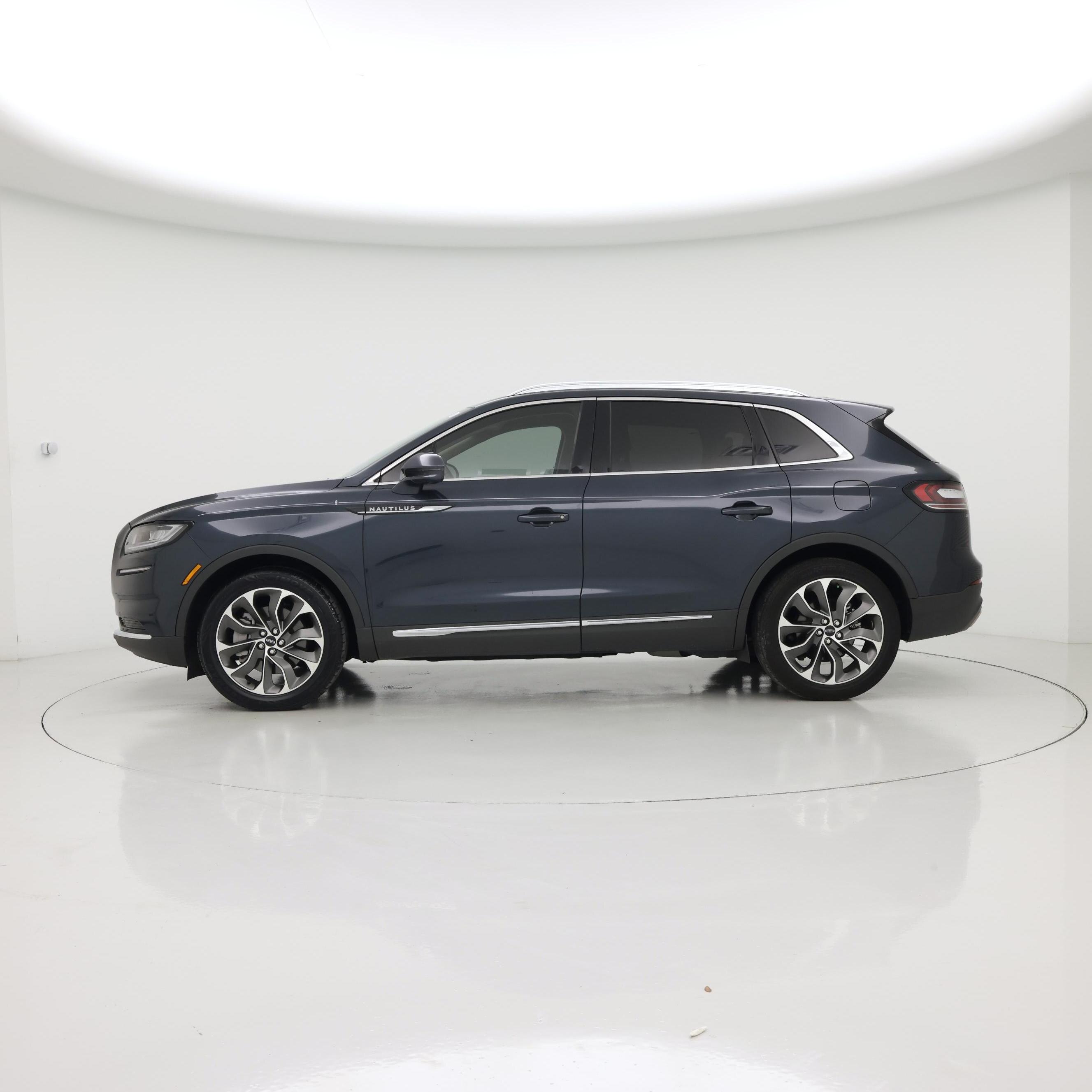 Thumbnail: 2023 Lincoln Nautilus - 3