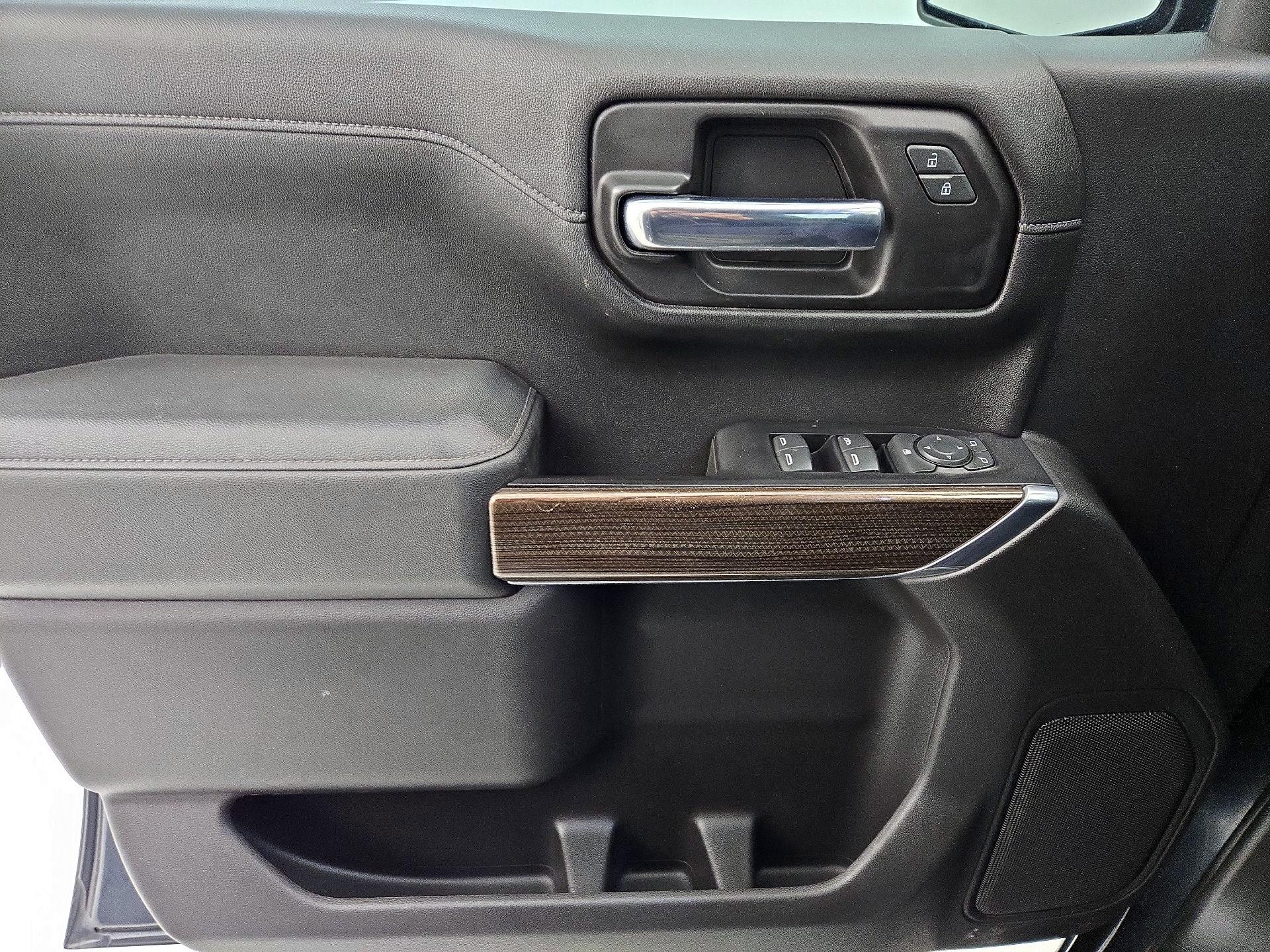 Thumbnail: 2020 Chevrolet Silverado 1500 - 12