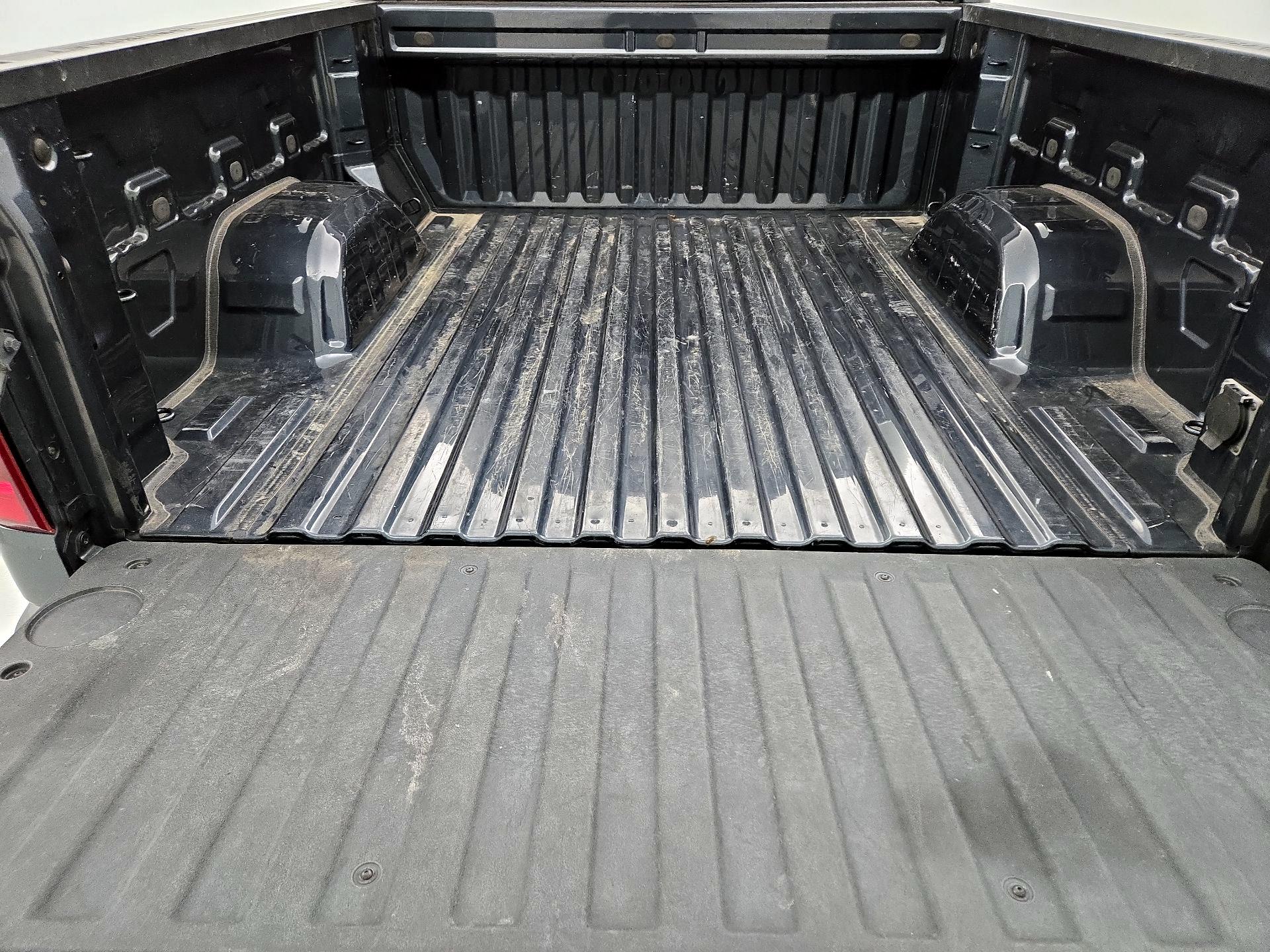 Thumbnail: 2020 Chevrolet Silverado 1500 - 20