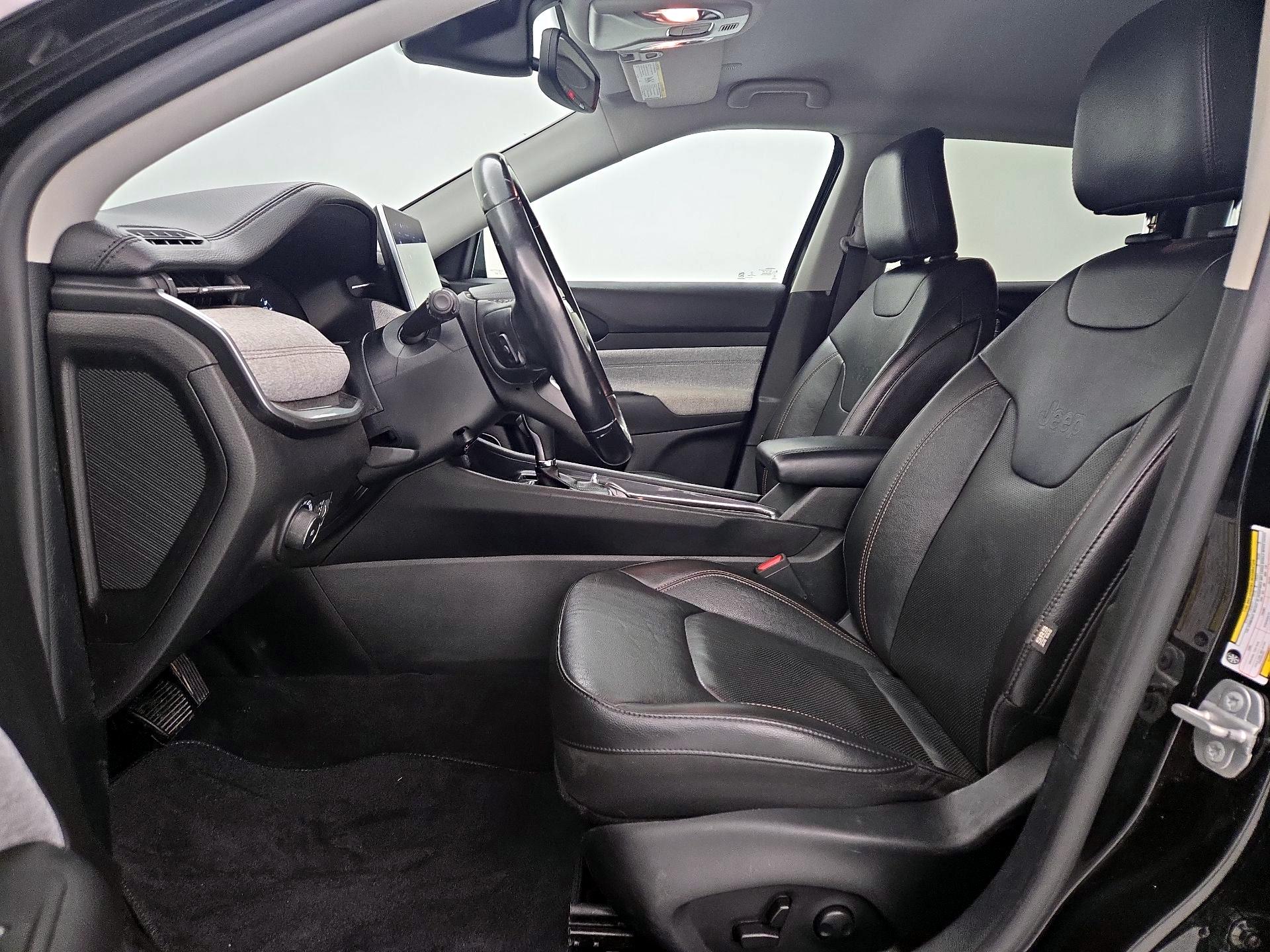 Thumbnail: 2022 Jeep Compass - 11