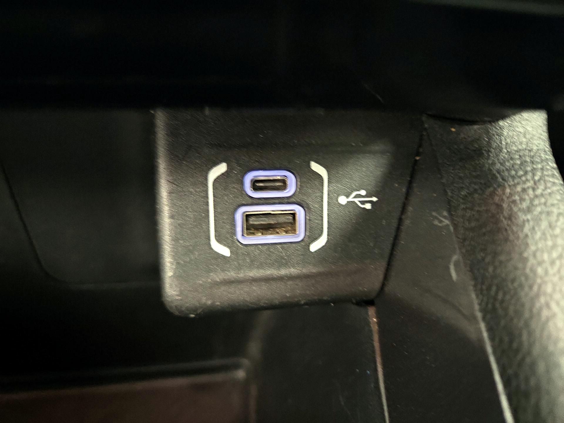 Thumbnail: 2022 Jeep Compass - 18