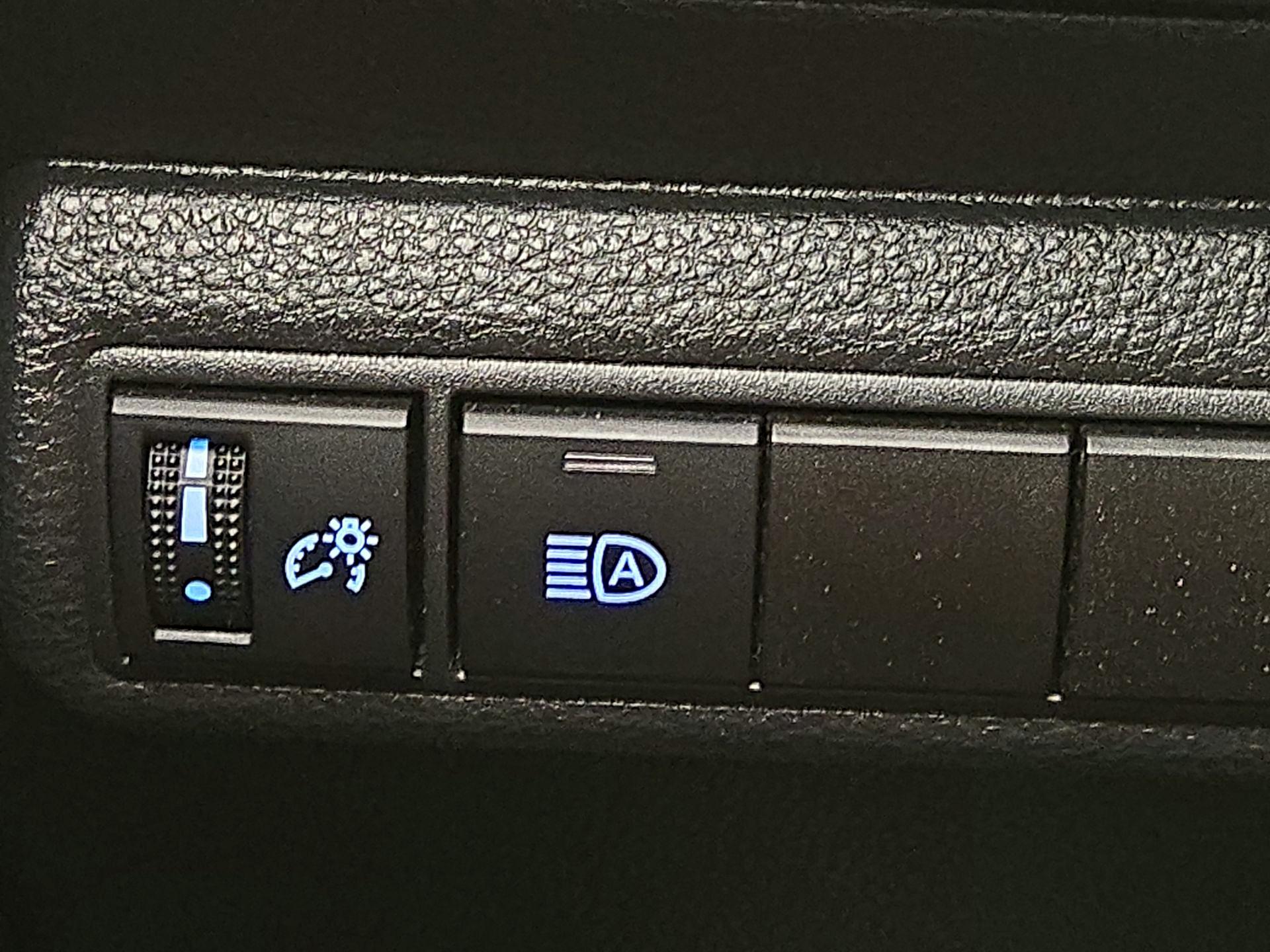 Thumbnail: 2021 Toyota Corolla - 13