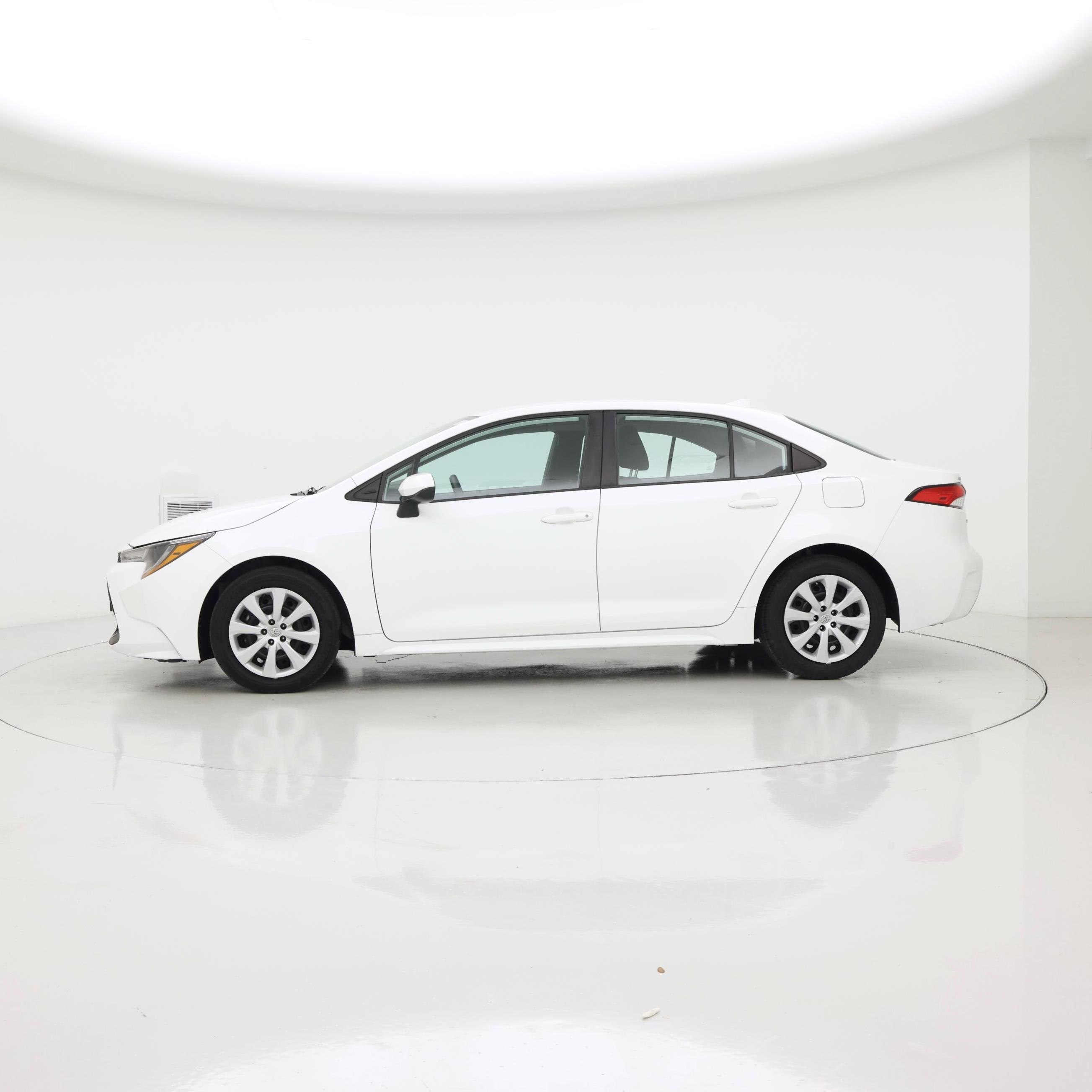 Thumbnail: 2021 Toyota Corolla - 3