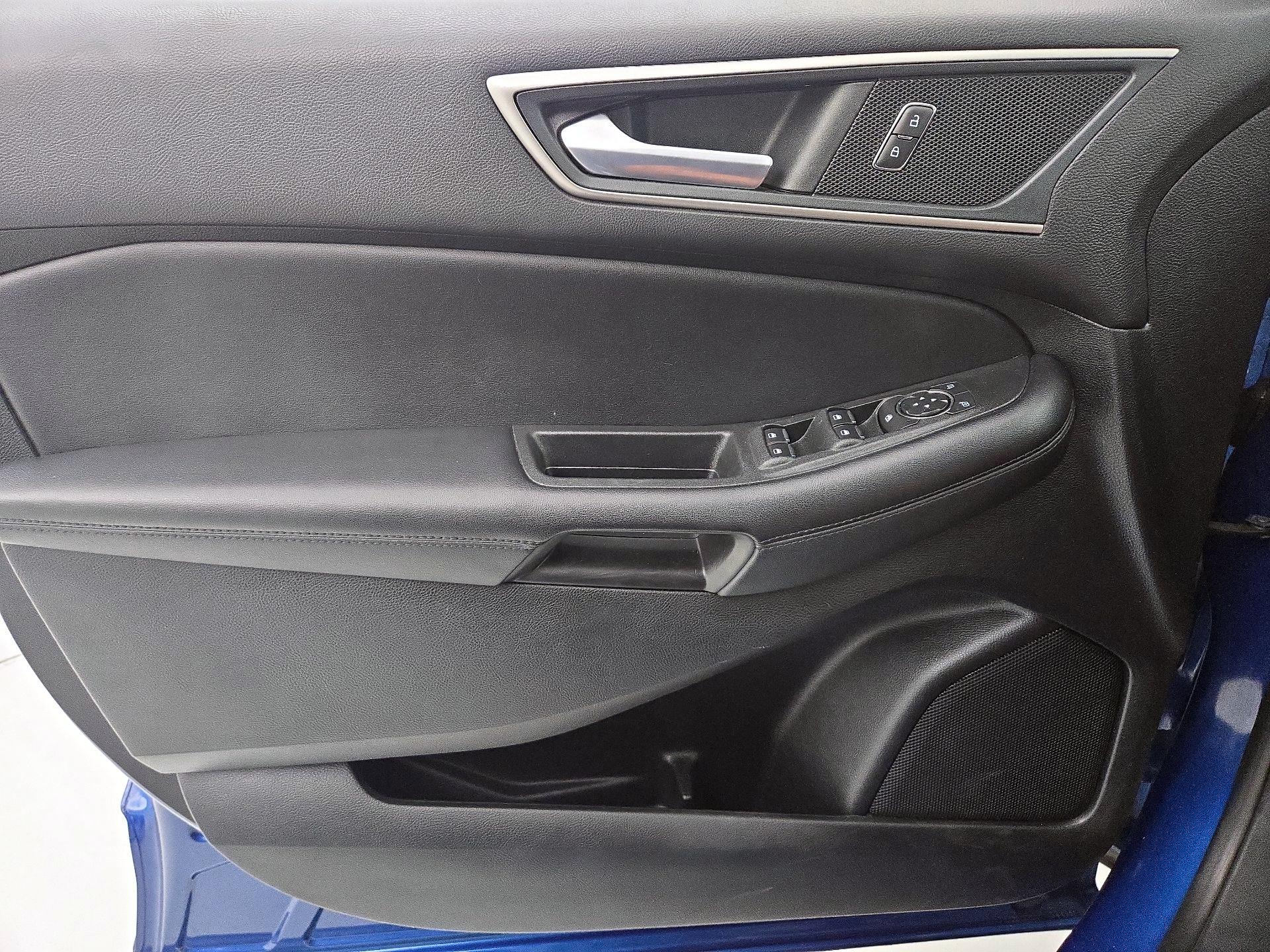 Thumbnail: 2022 Ford Edge - 12