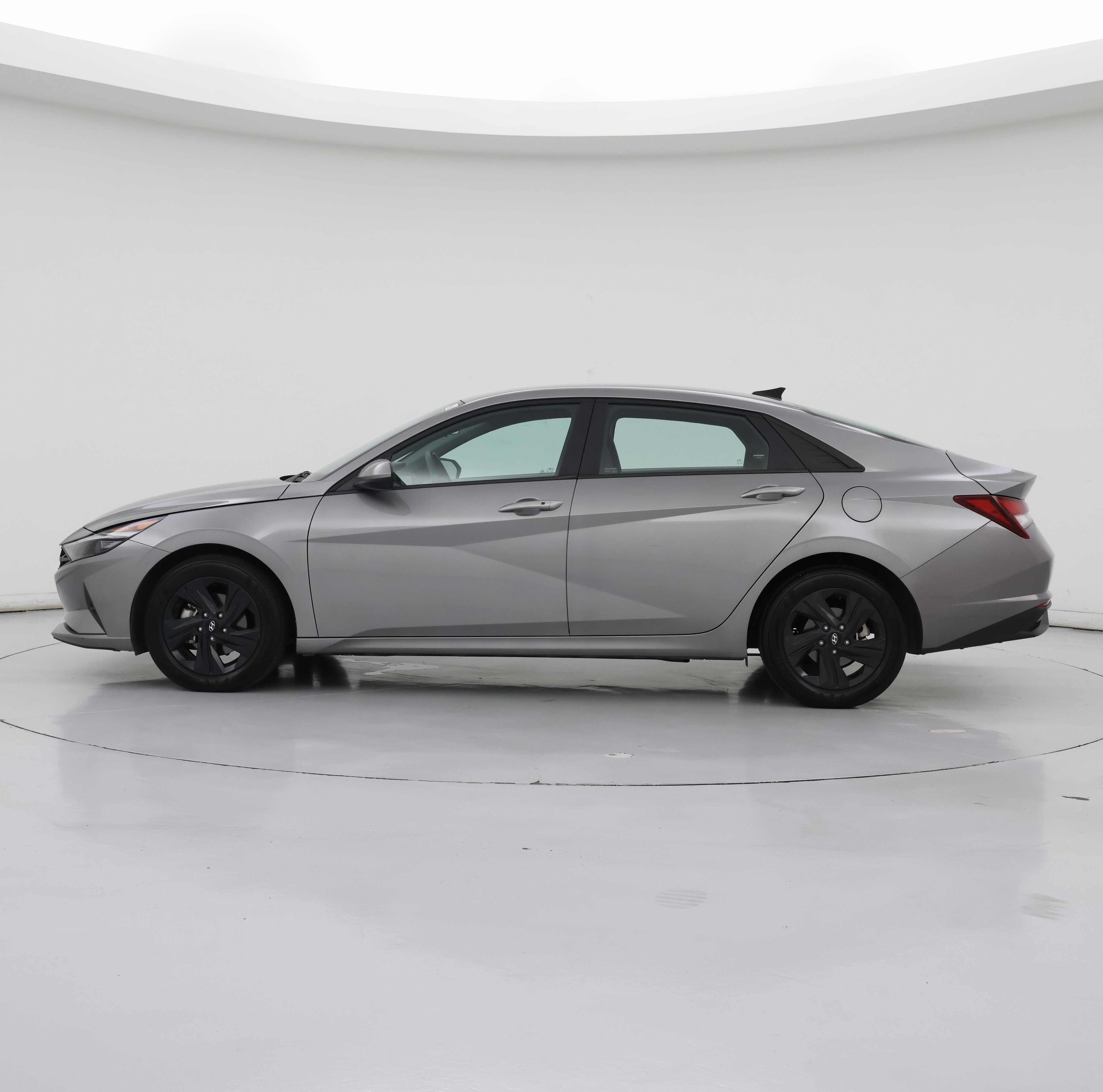 Thumbnail: 2023 Hyundai Elantra - 3
