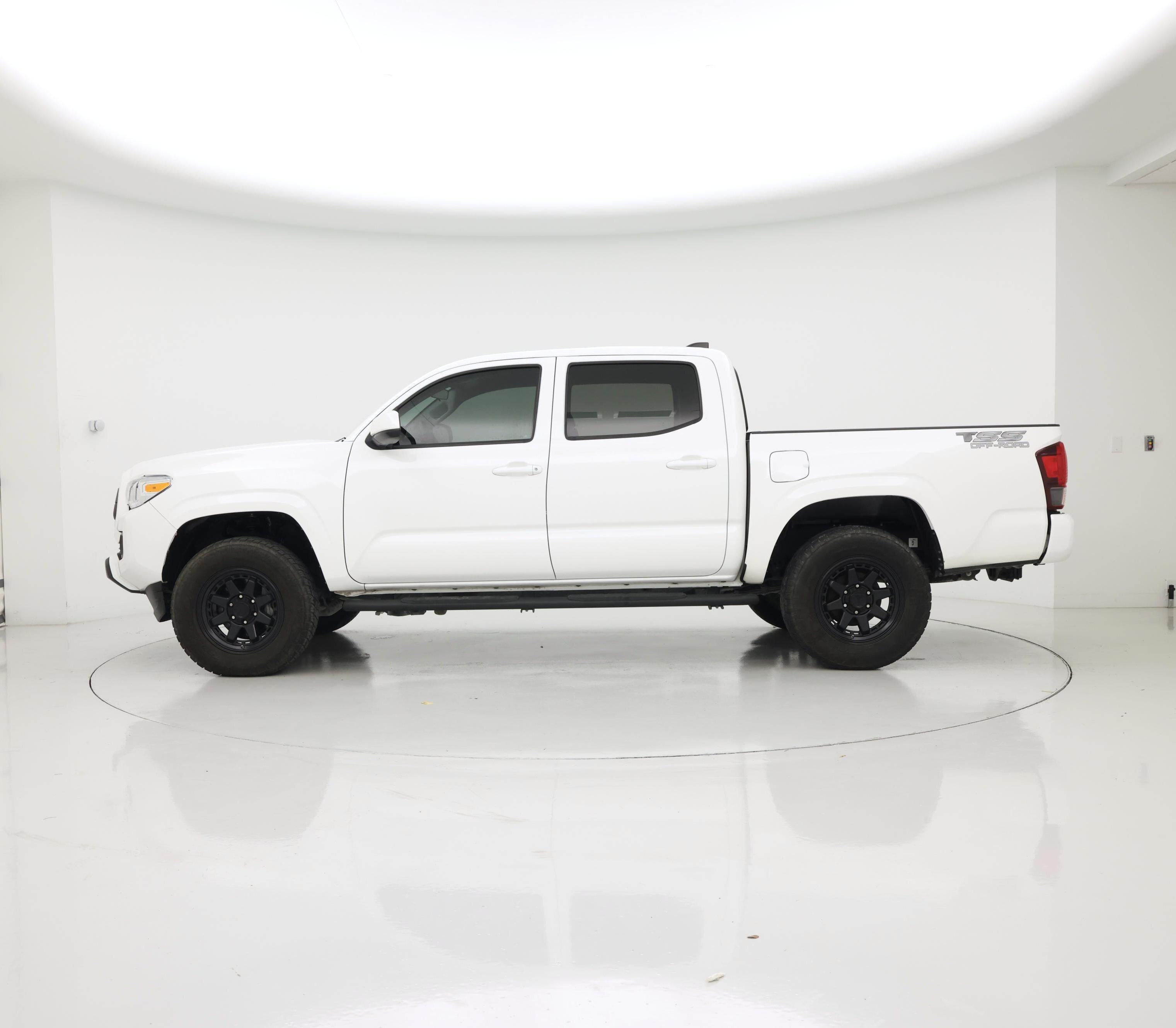 Thumbnail: 2023 Toyota Tacoma - 3
