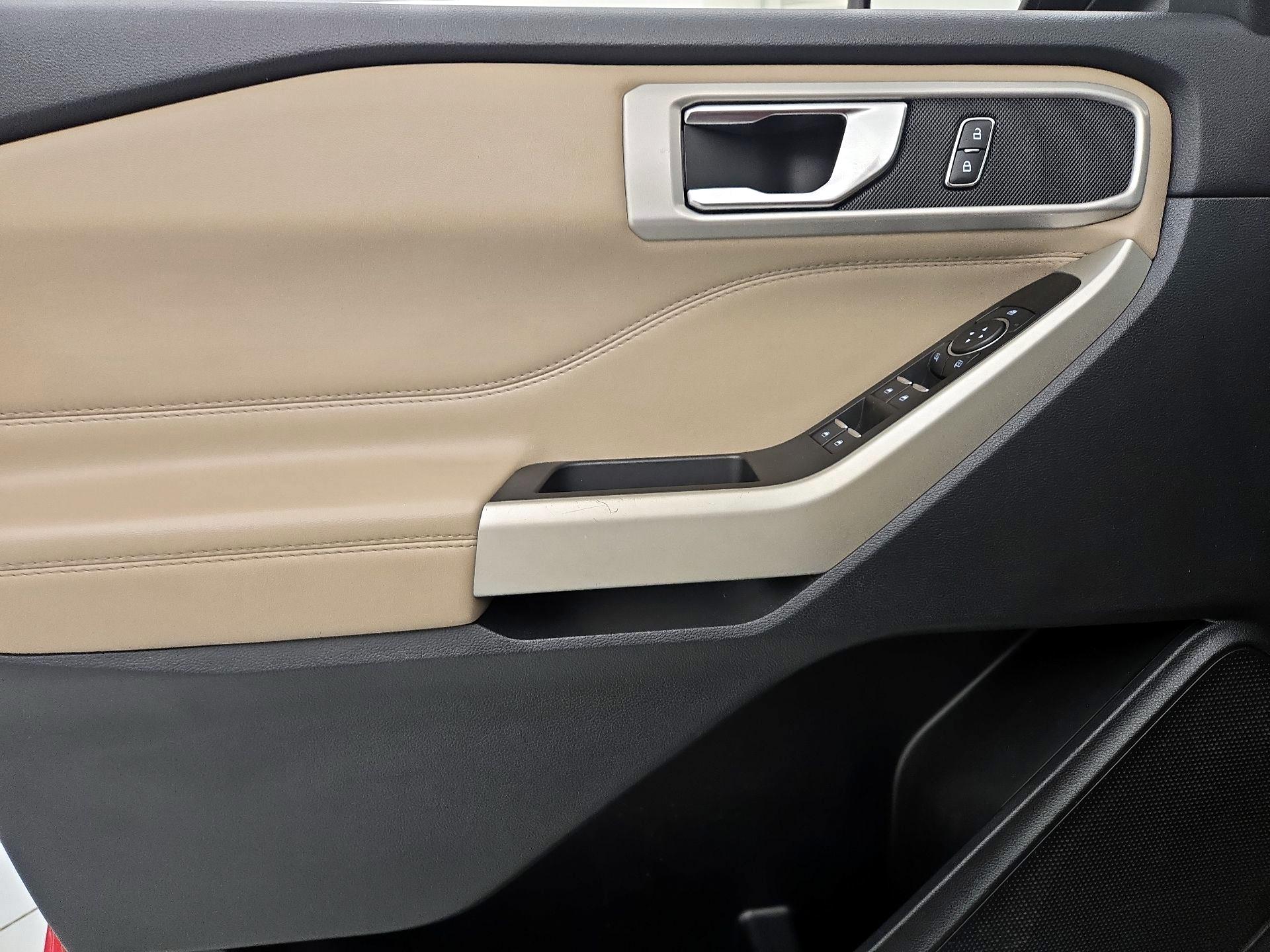 Thumbnail: 2021 Ford Explorer - 12