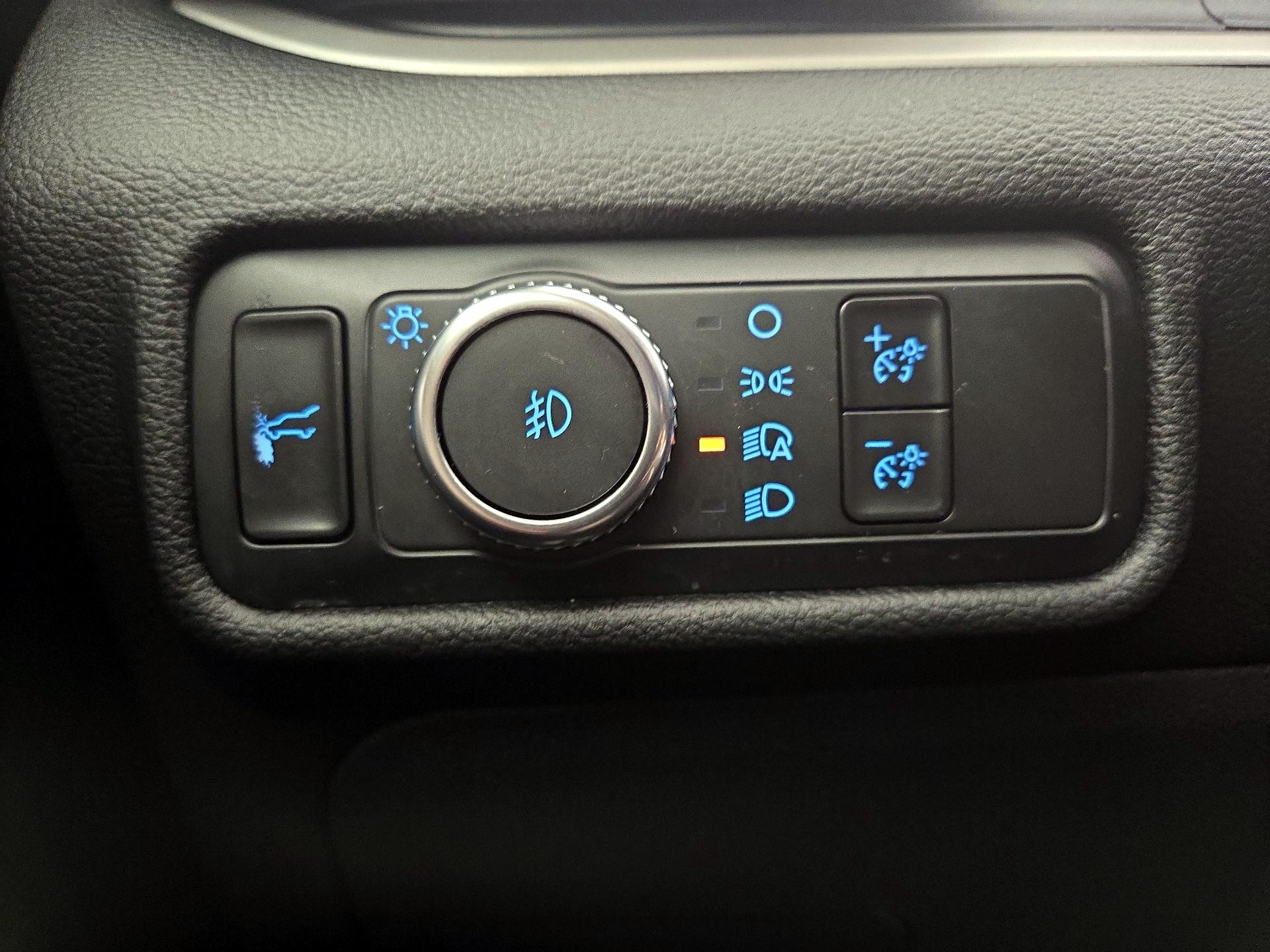 Thumbnail: 2021 Ford Explorer - 13