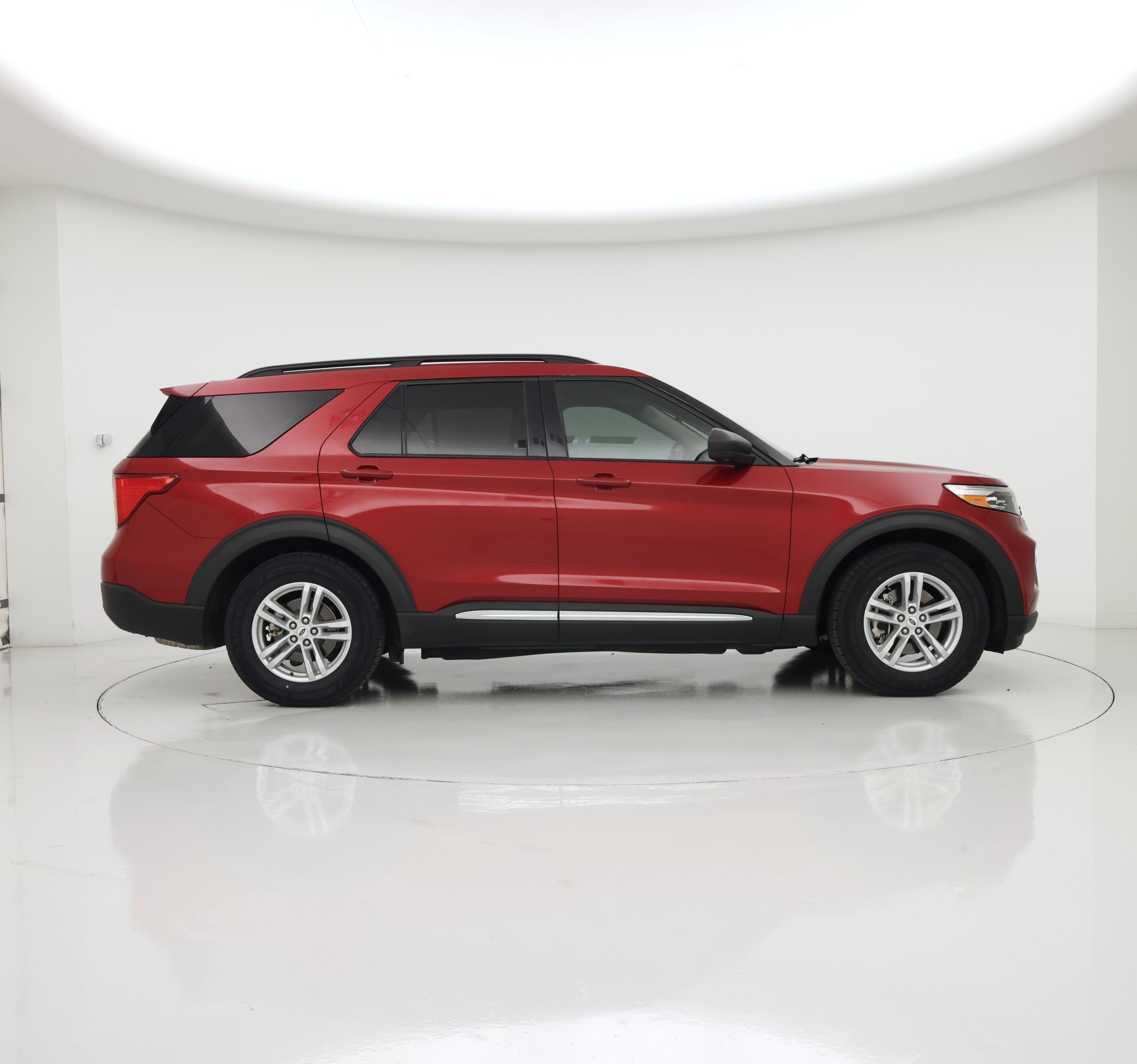 Thumbnail: 2021 Ford Explorer - 7