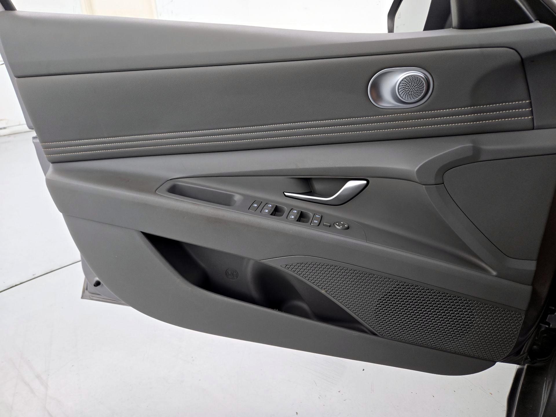 Thumbnail: 2024 Hyundai Elantra - 12