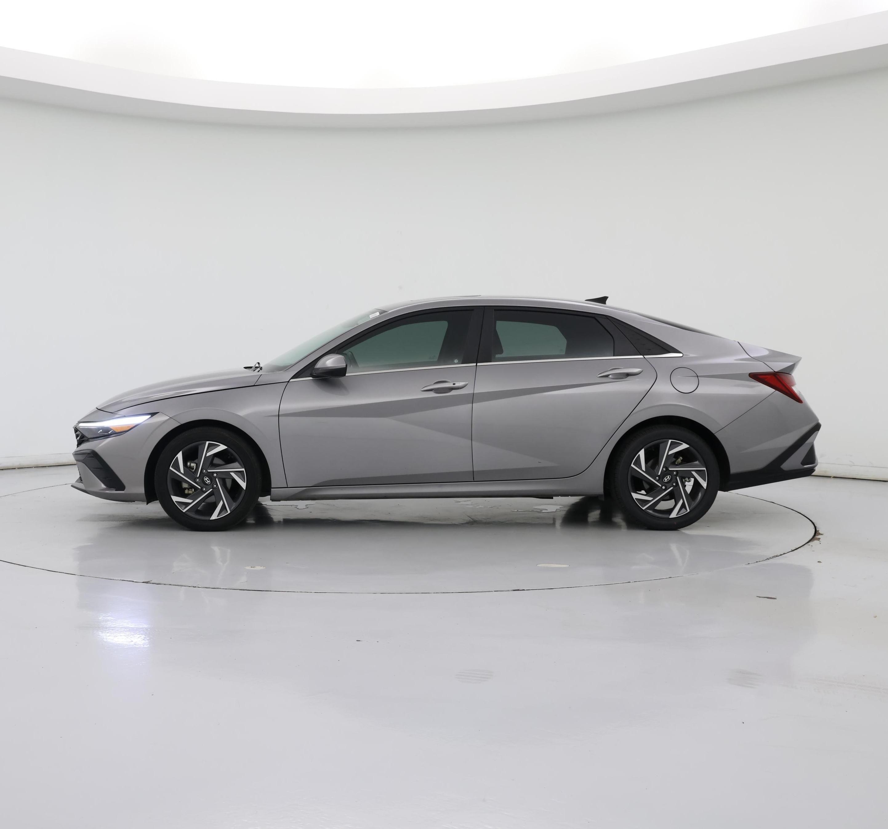 Thumbnail: 2024 Hyundai Elantra - 3