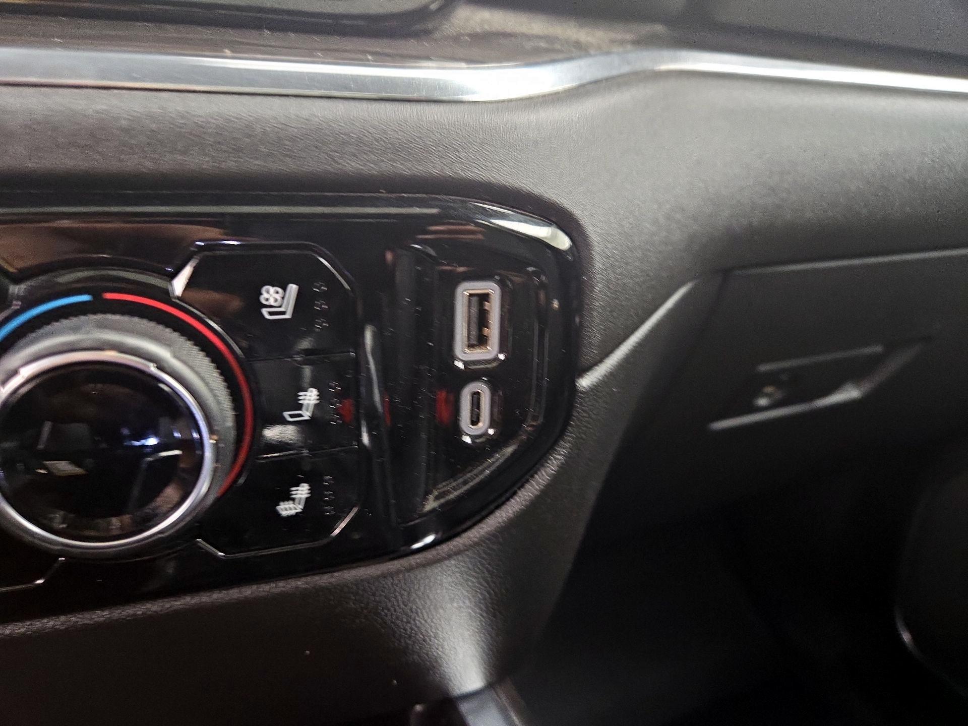 Thumbnail: 2023 Chevrolet Silverado 1500 - 18