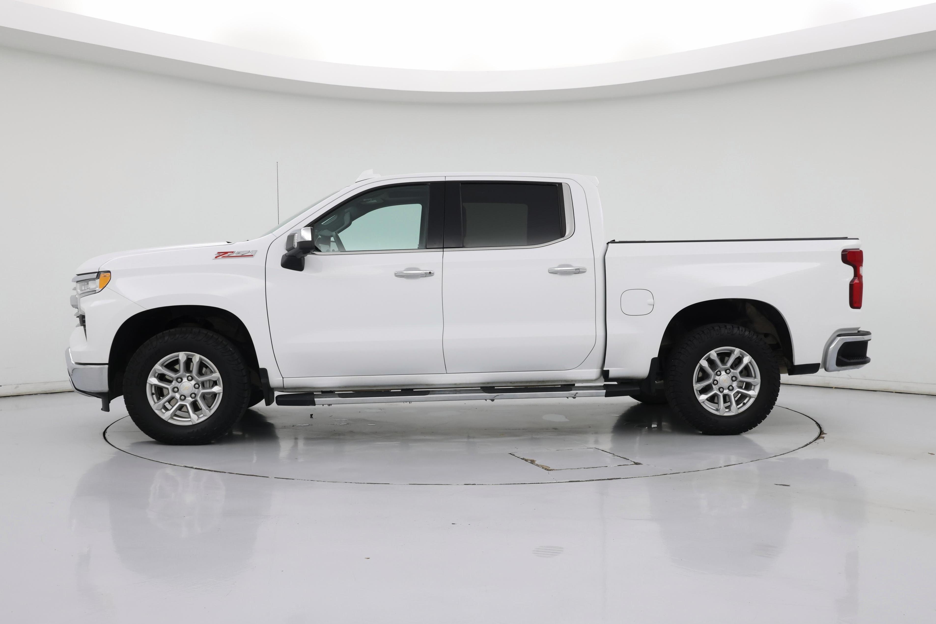 Thumbnail: 2023 Chevrolet Silverado 1500 - 3