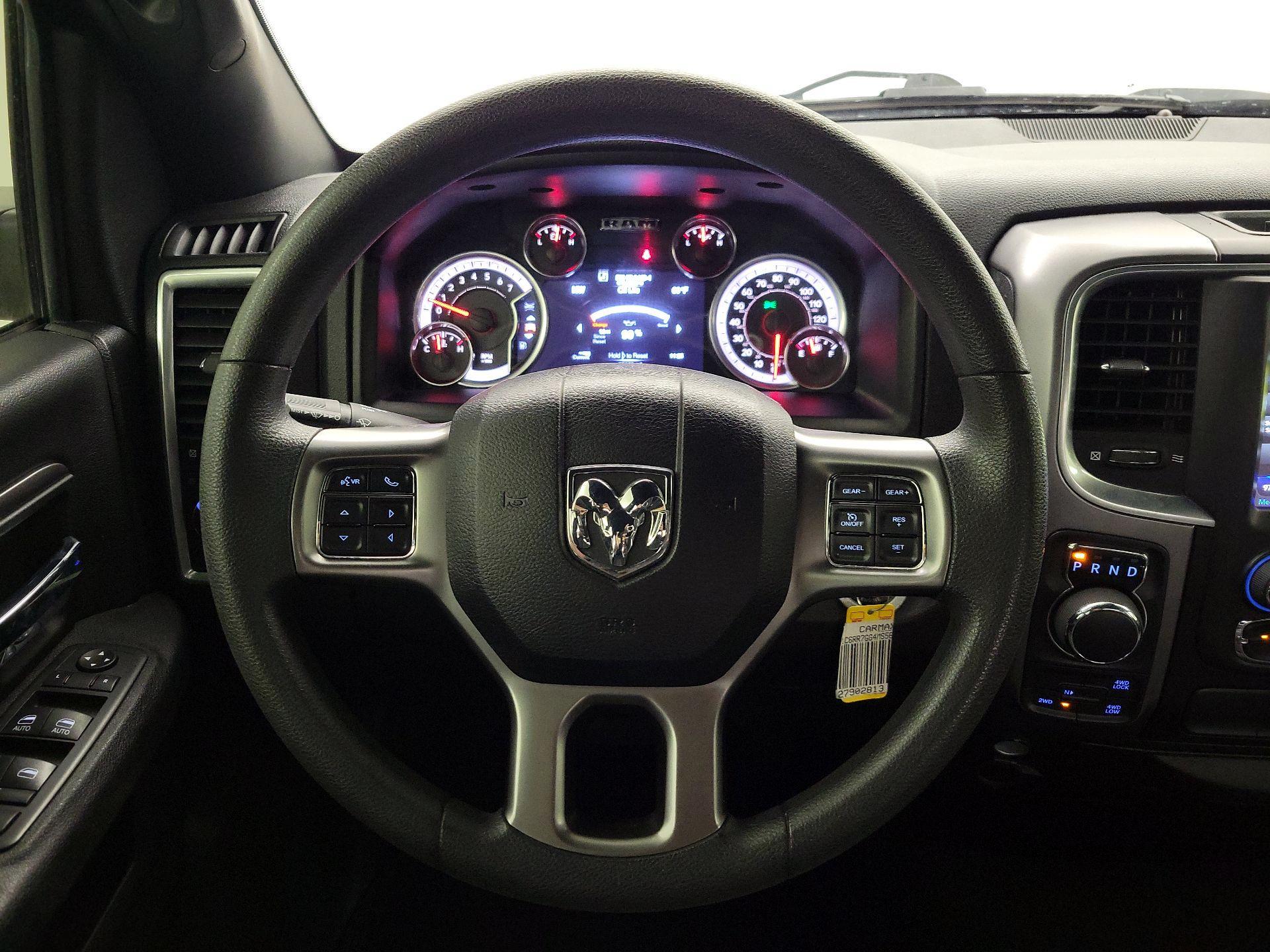Thumbnail: 2021 RAM 1500 Classic - 10