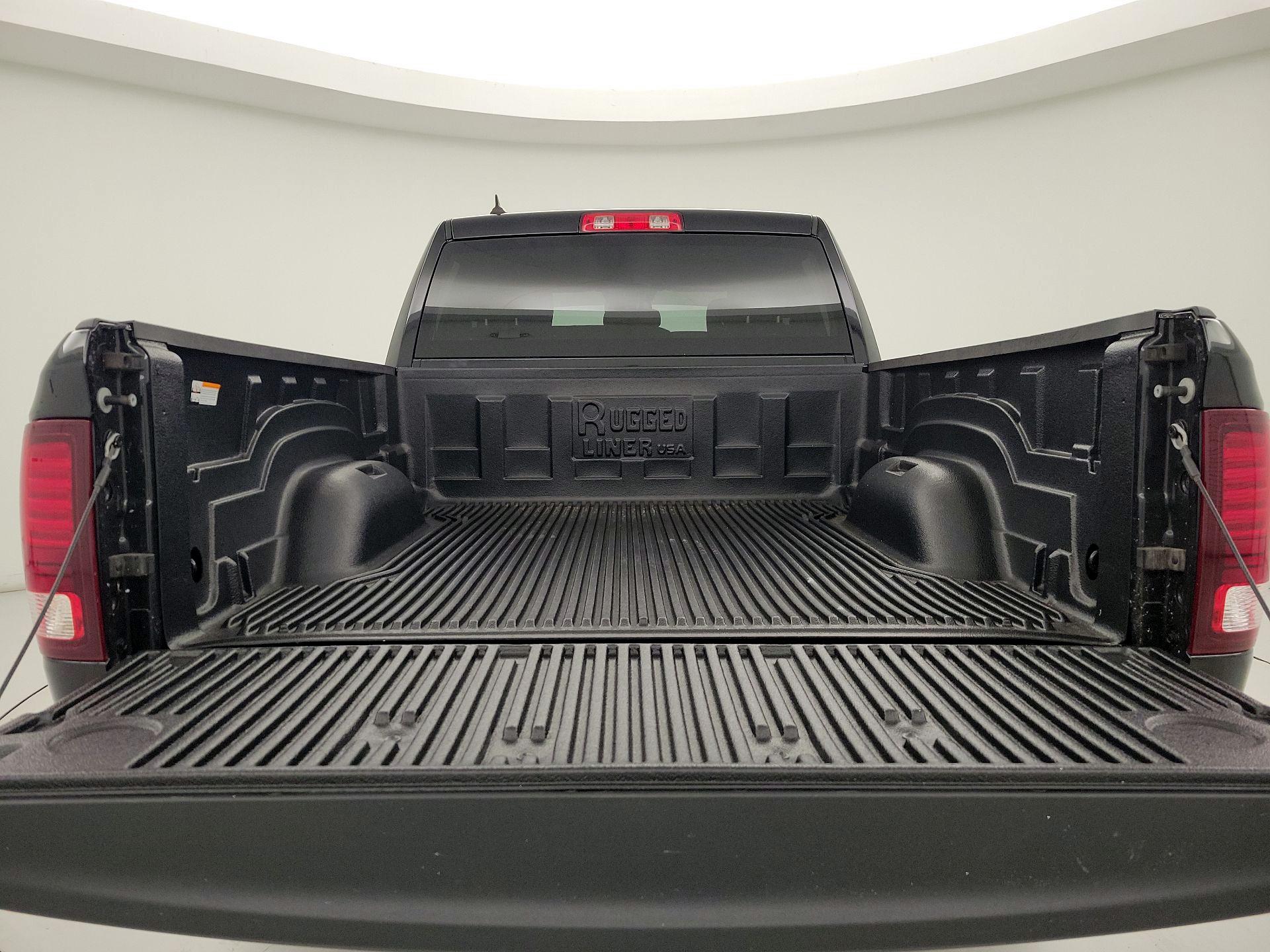 Thumbnail: 2021 RAM 1500 Classic - 19