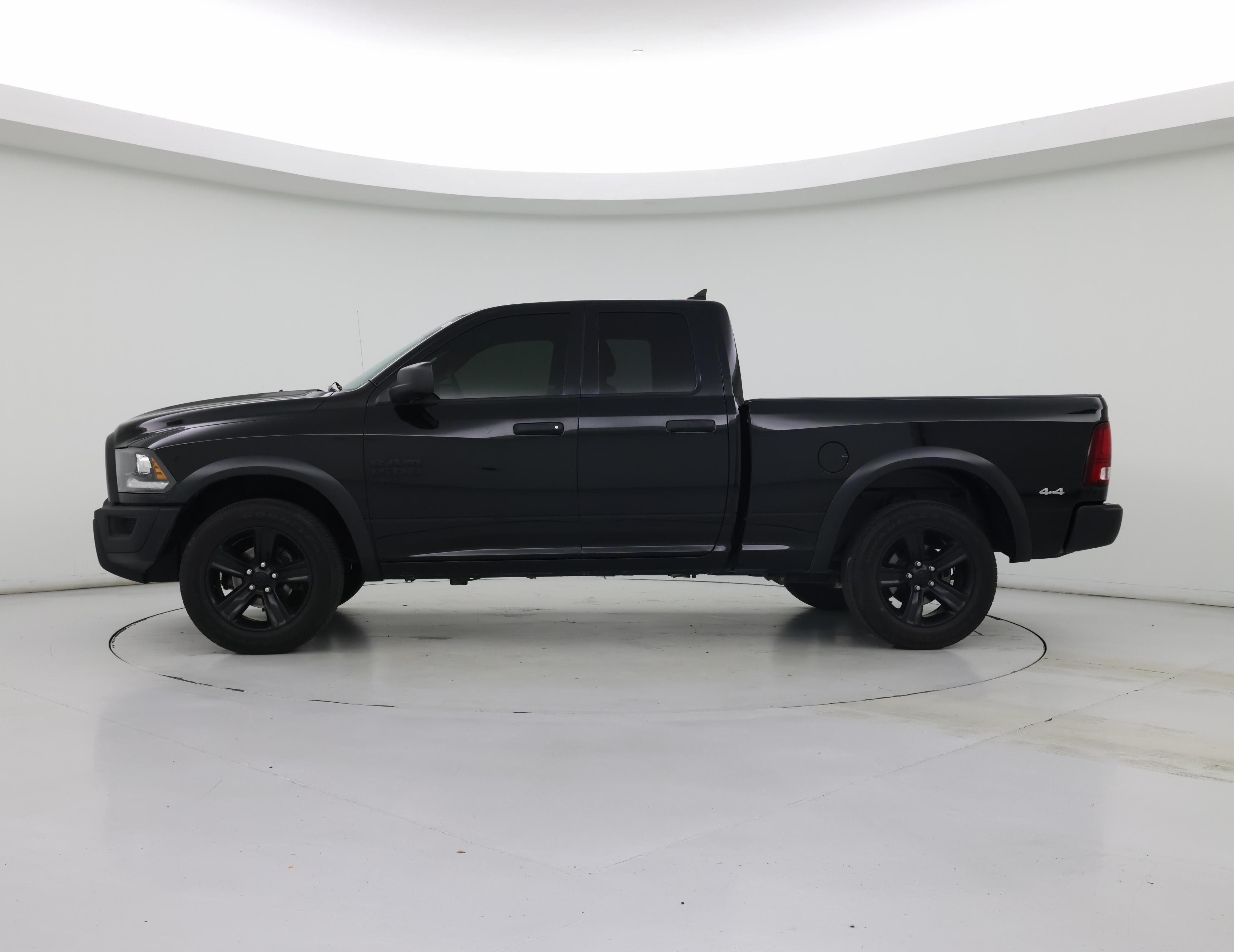 Thumbnail: 2021 RAM 1500 Classic - 3