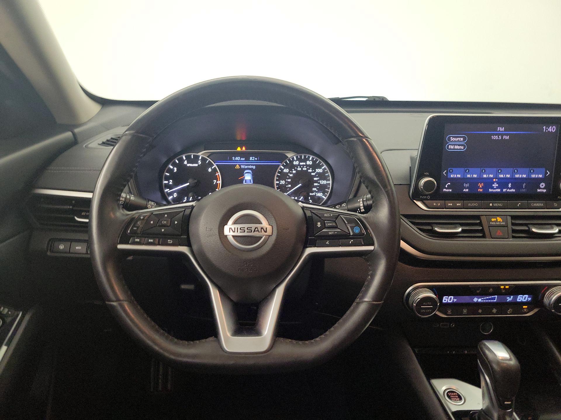 Thumbnail: 2020 Nissan Altima - 10