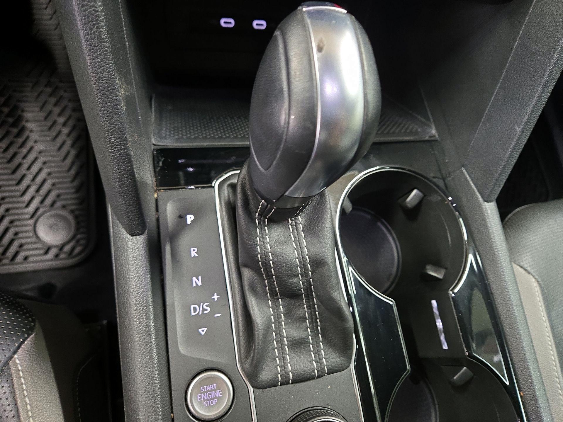 Thumbnail: 2021 Volkswagen Atlas - 17