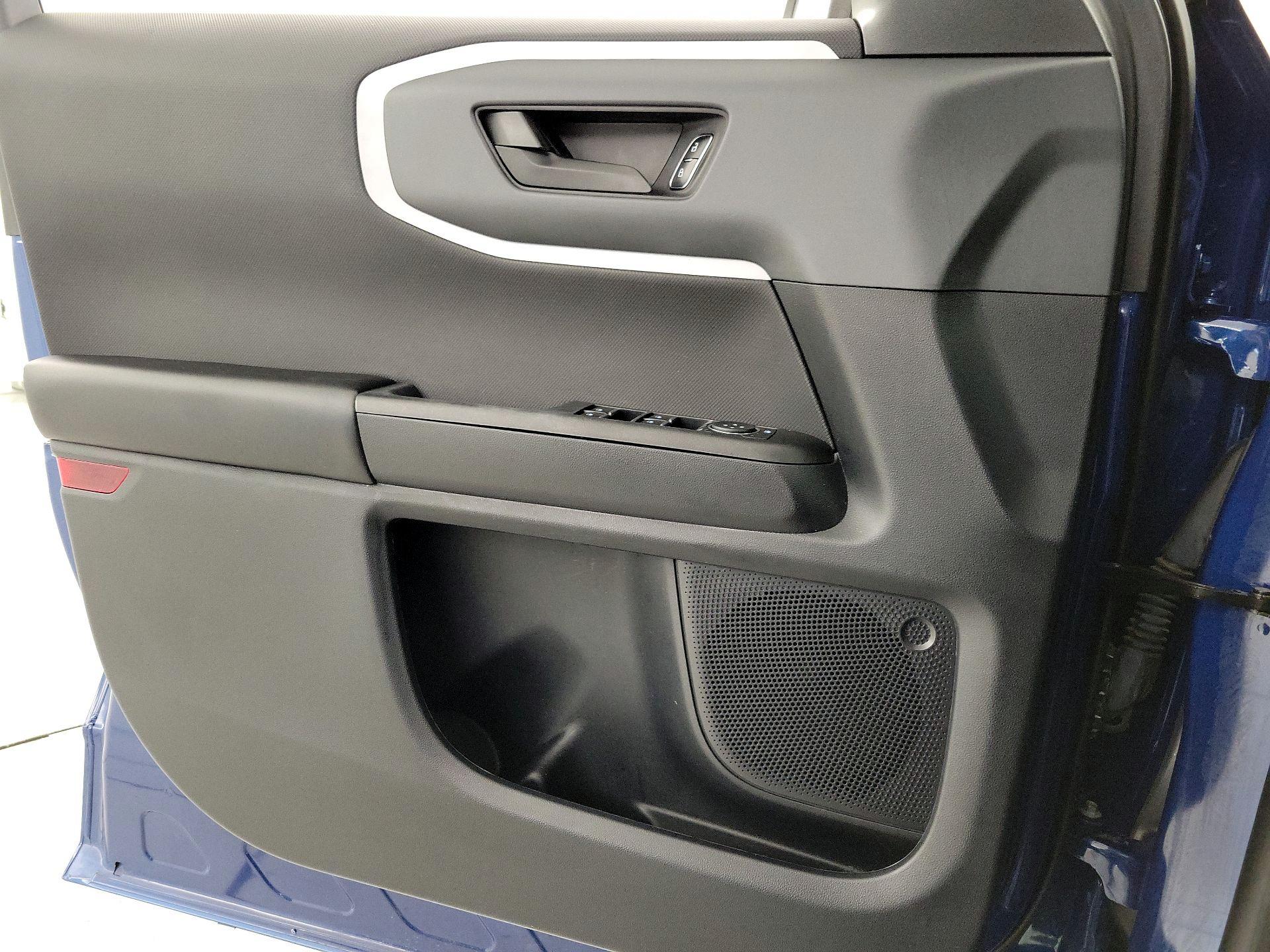 Thumbnail: 2023 Ford Bronco Sport - 12