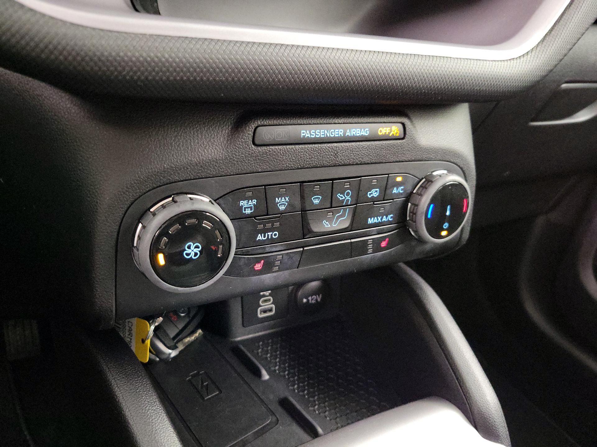 Thumbnail: 2023 Ford Bronco Sport - 16