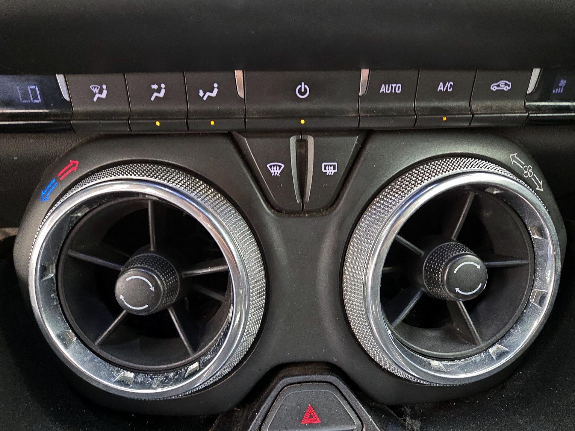 Thumbnail: 2020 Chevrolet Camaro - 16