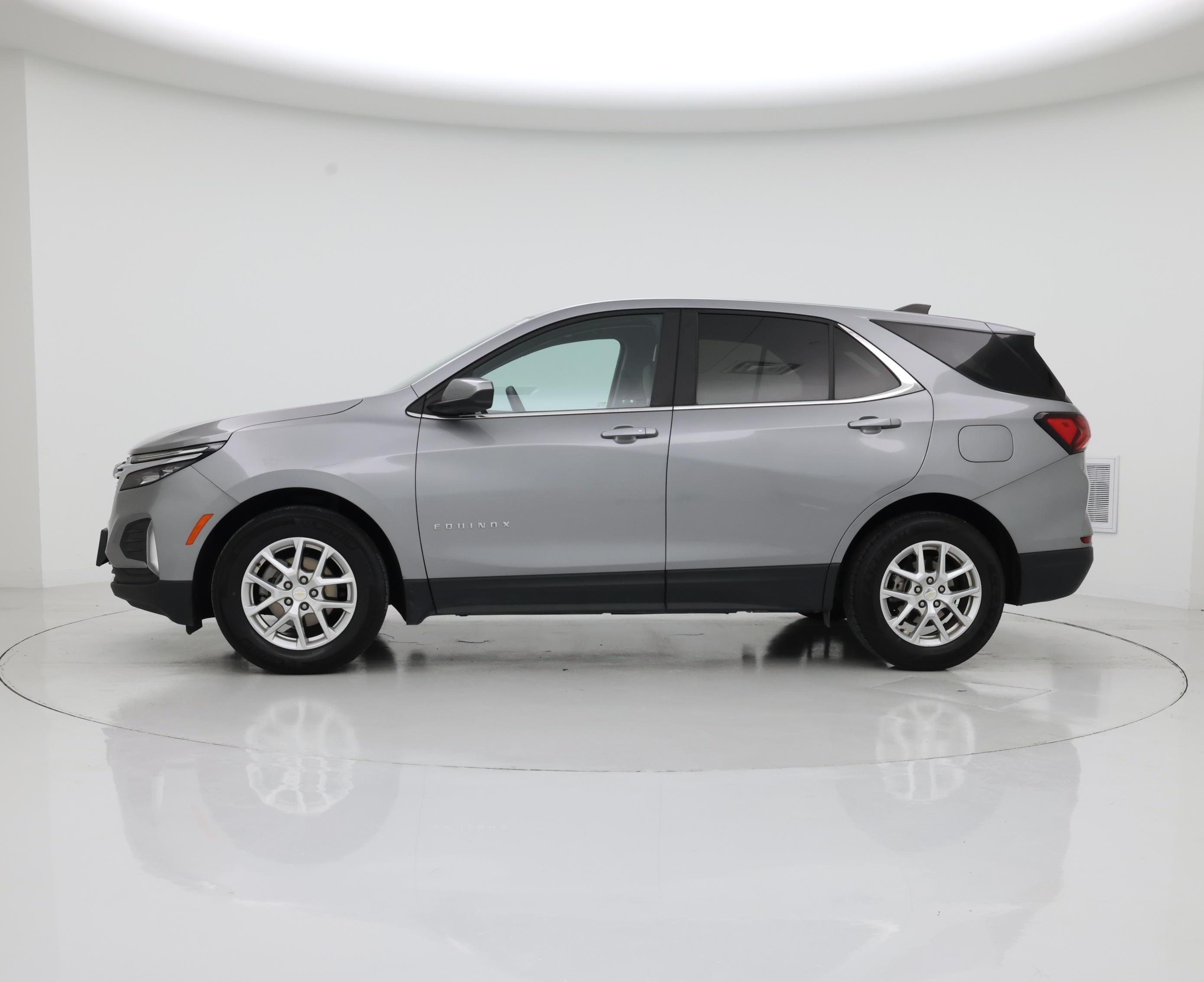 Thumbnail: 2023 Chevrolet Equinox - 3
