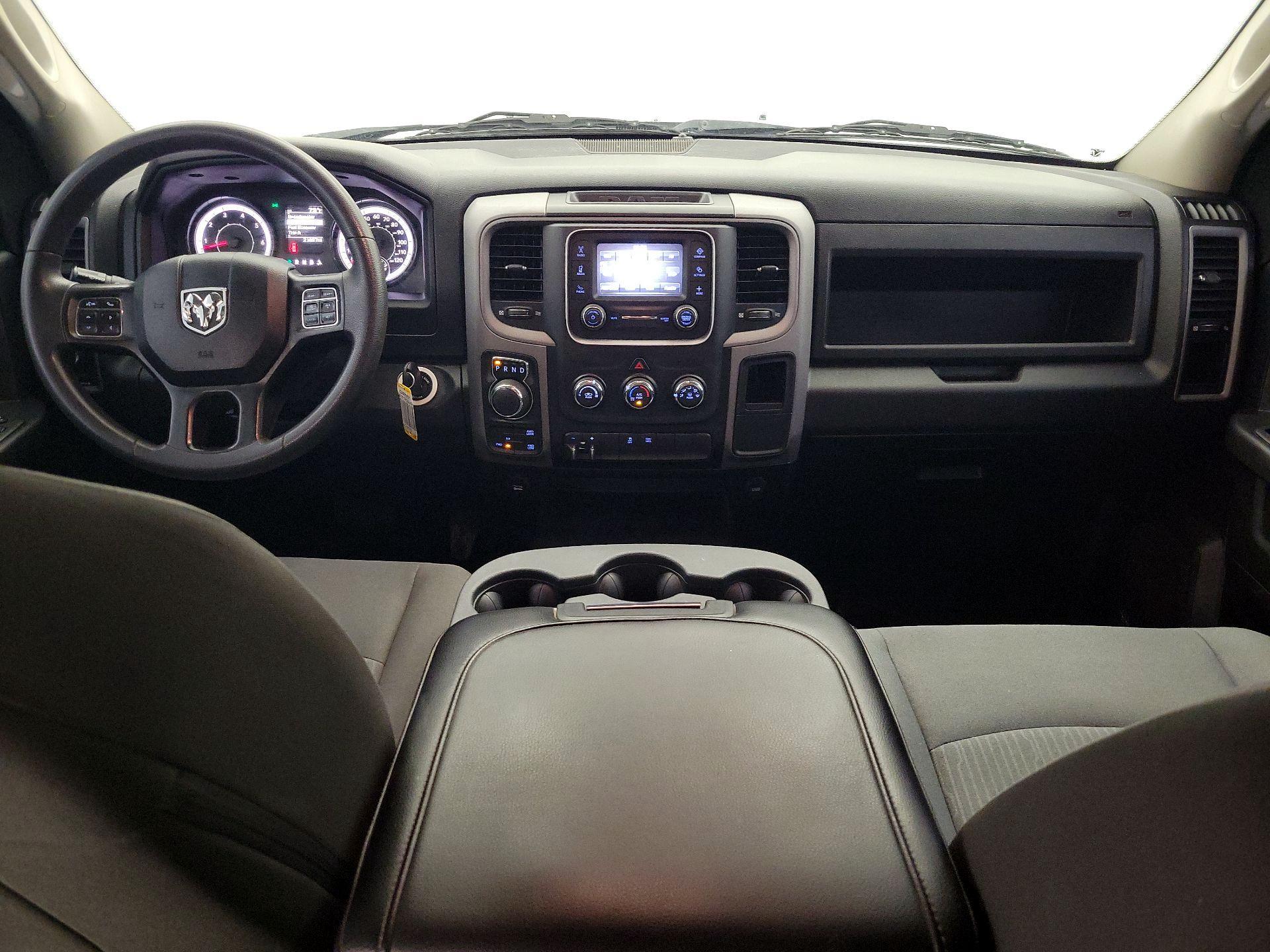 Thumbnail: 2021 RAM 1500 Classic - 9