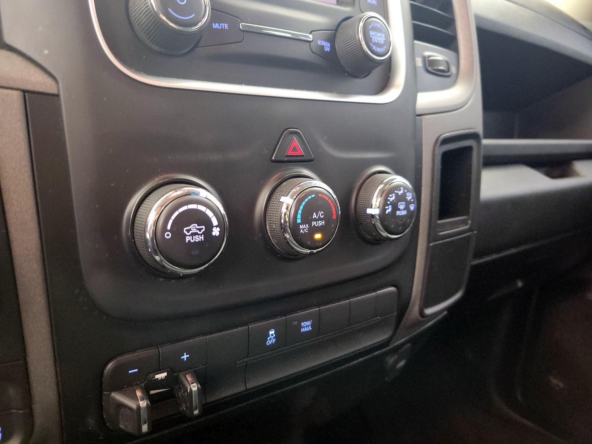 Thumbnail: 2021 RAM 1500 Classic - 16