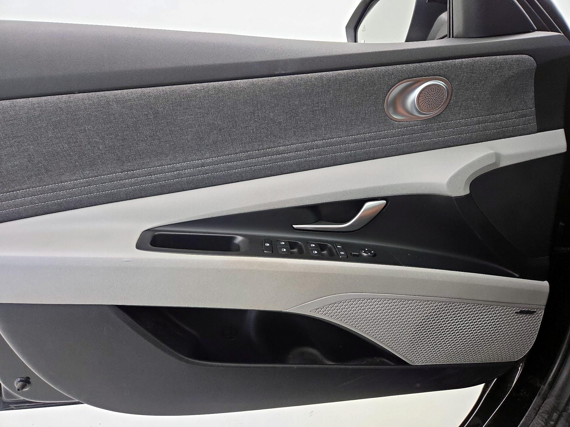 Thumbnail: 2024 Hyundai Elantra - 12
