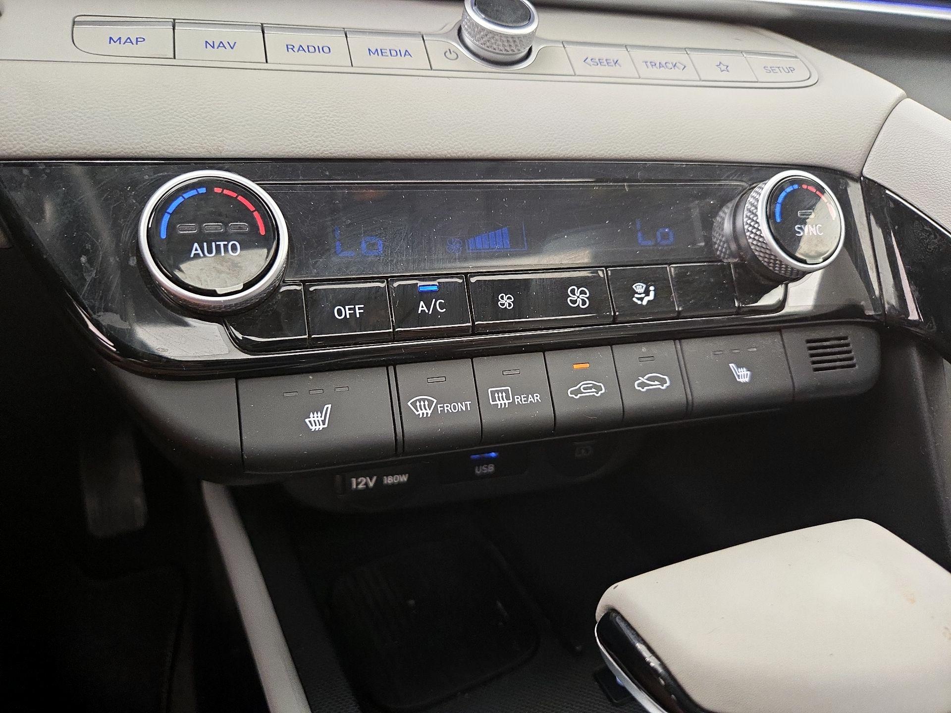 Thumbnail: 2024 Hyundai Elantra - 17