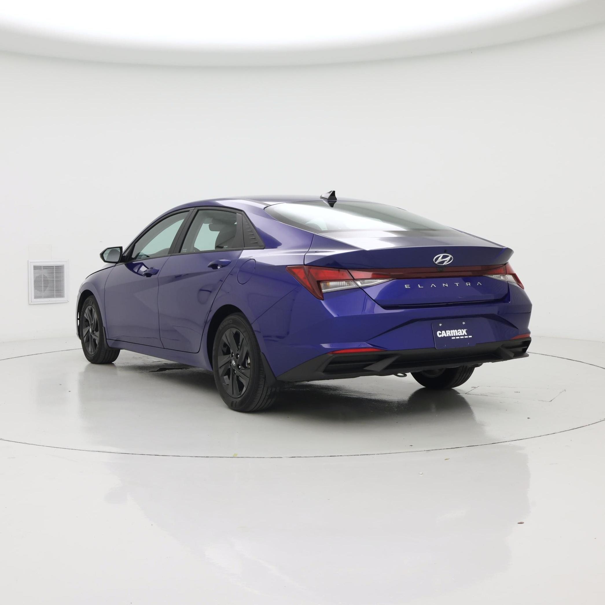 Thumbnail: 2023 Hyundai Elantra - 2