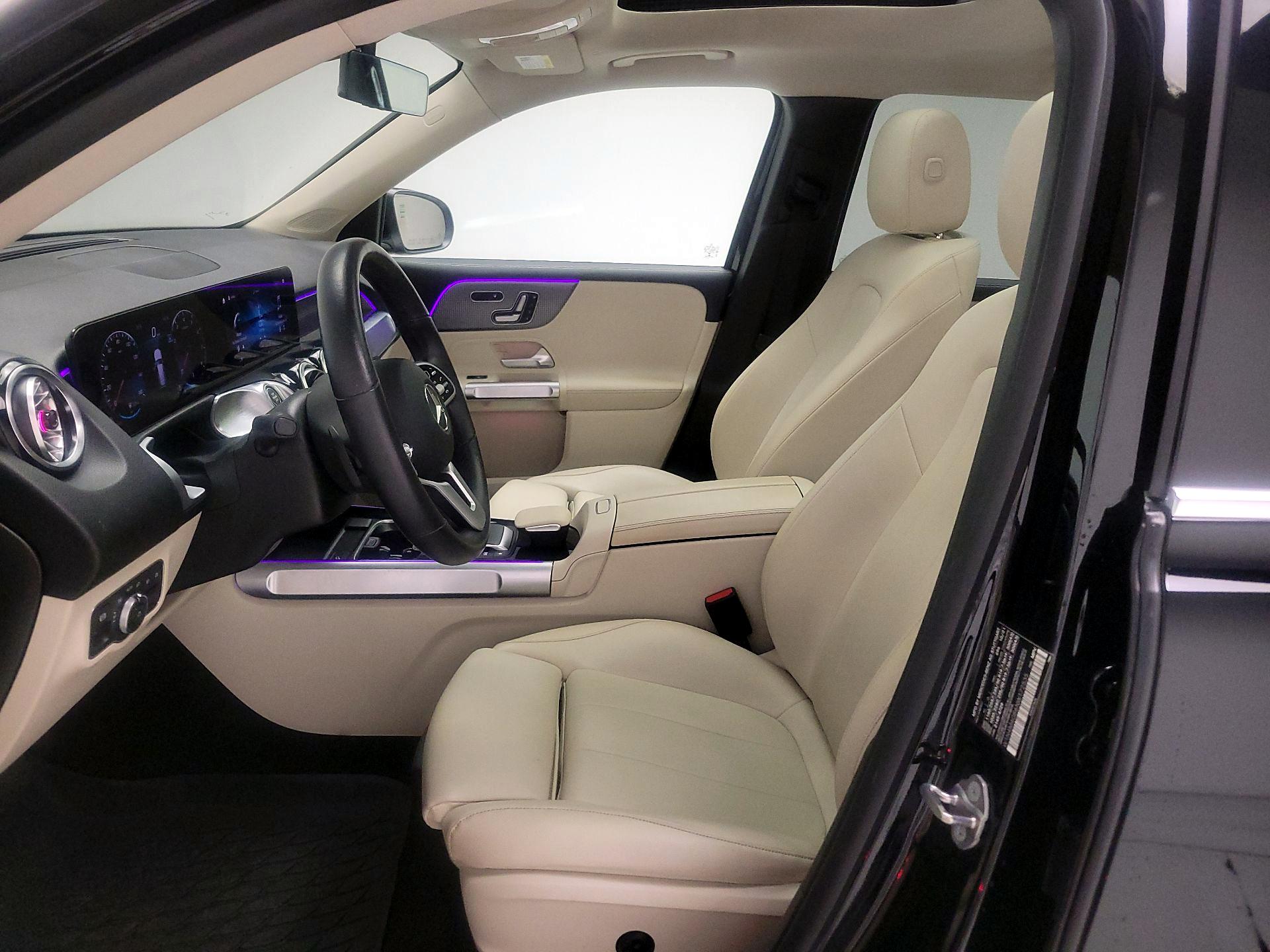 Thumbnail: 2022 Mercedes-Benz GLB - 11