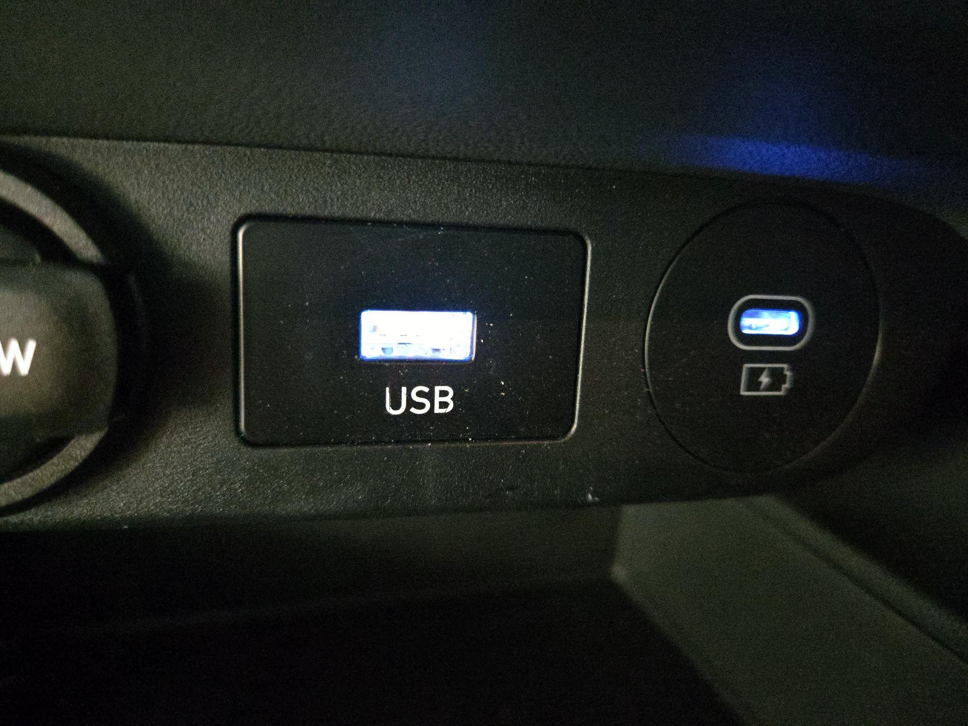 Thumbnail: 2024 Hyundai Elantra - 18