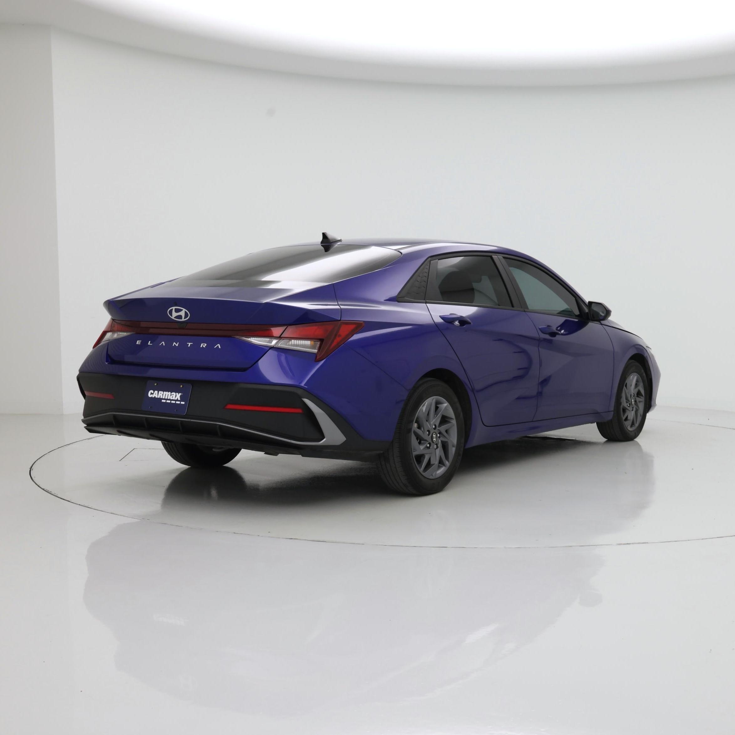 Thumbnail: 2024 Hyundai Elantra - 8