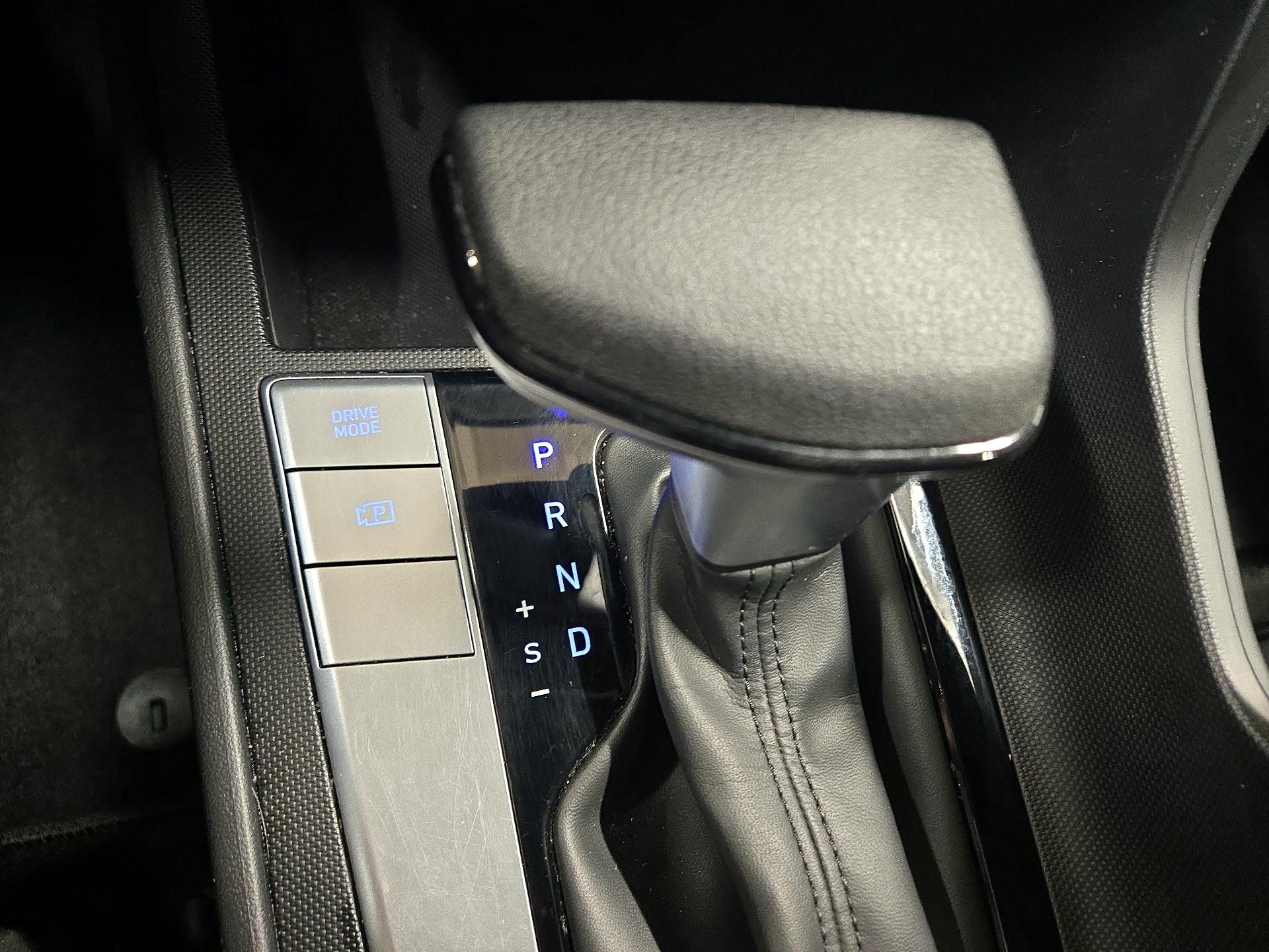 Thumbnail: 2023 Hyundai Elantra - 17