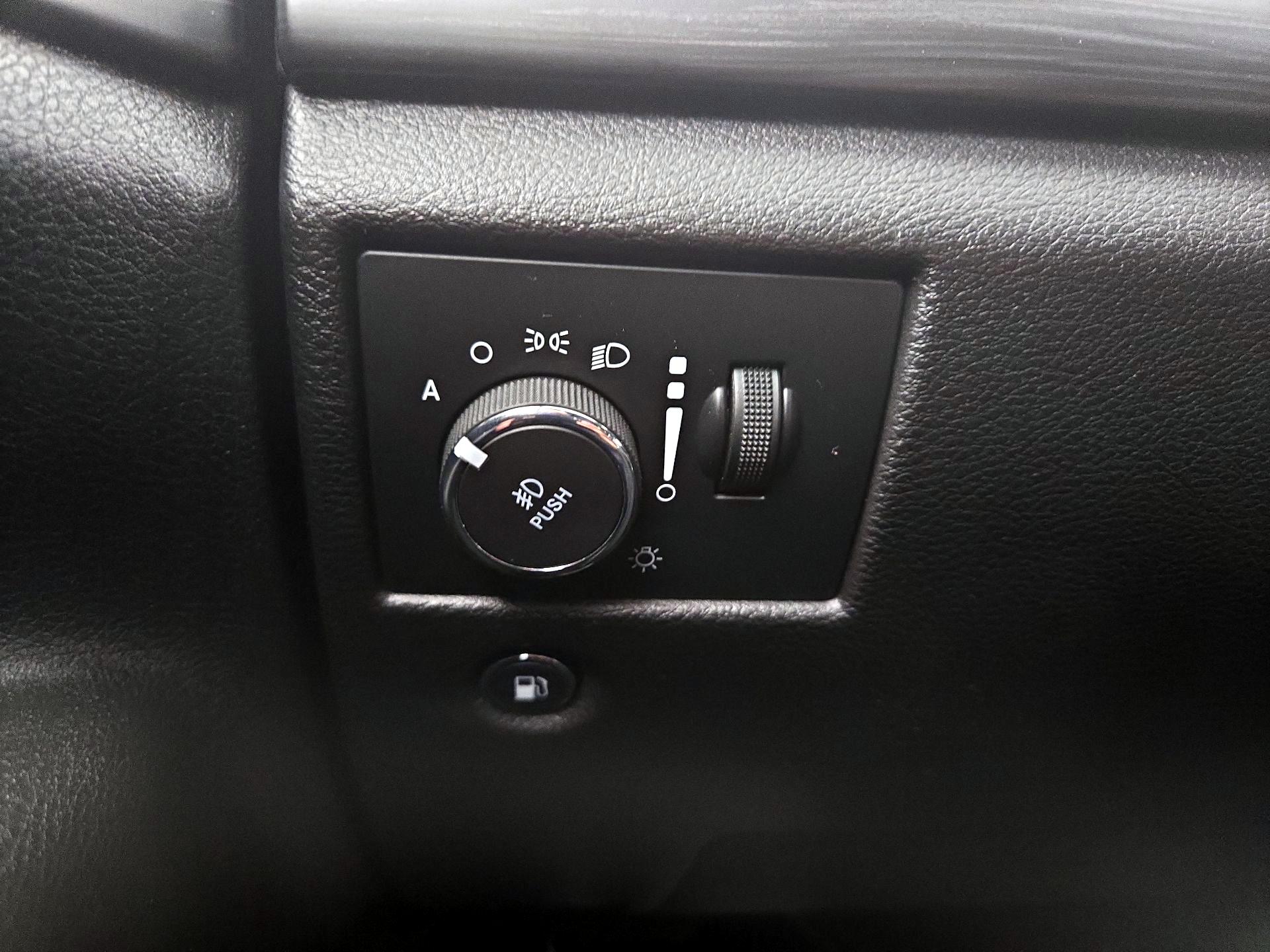 Thumbnail: 2021 Jeep Grand Cherokee - 13