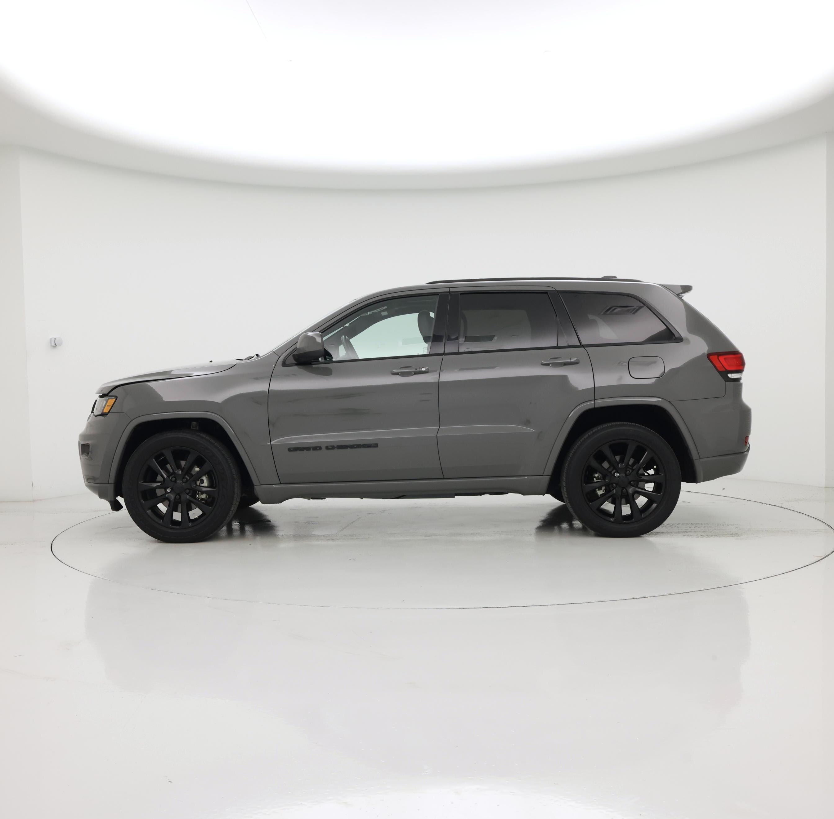 Thumbnail: 2021 Jeep Grand Cherokee - 3