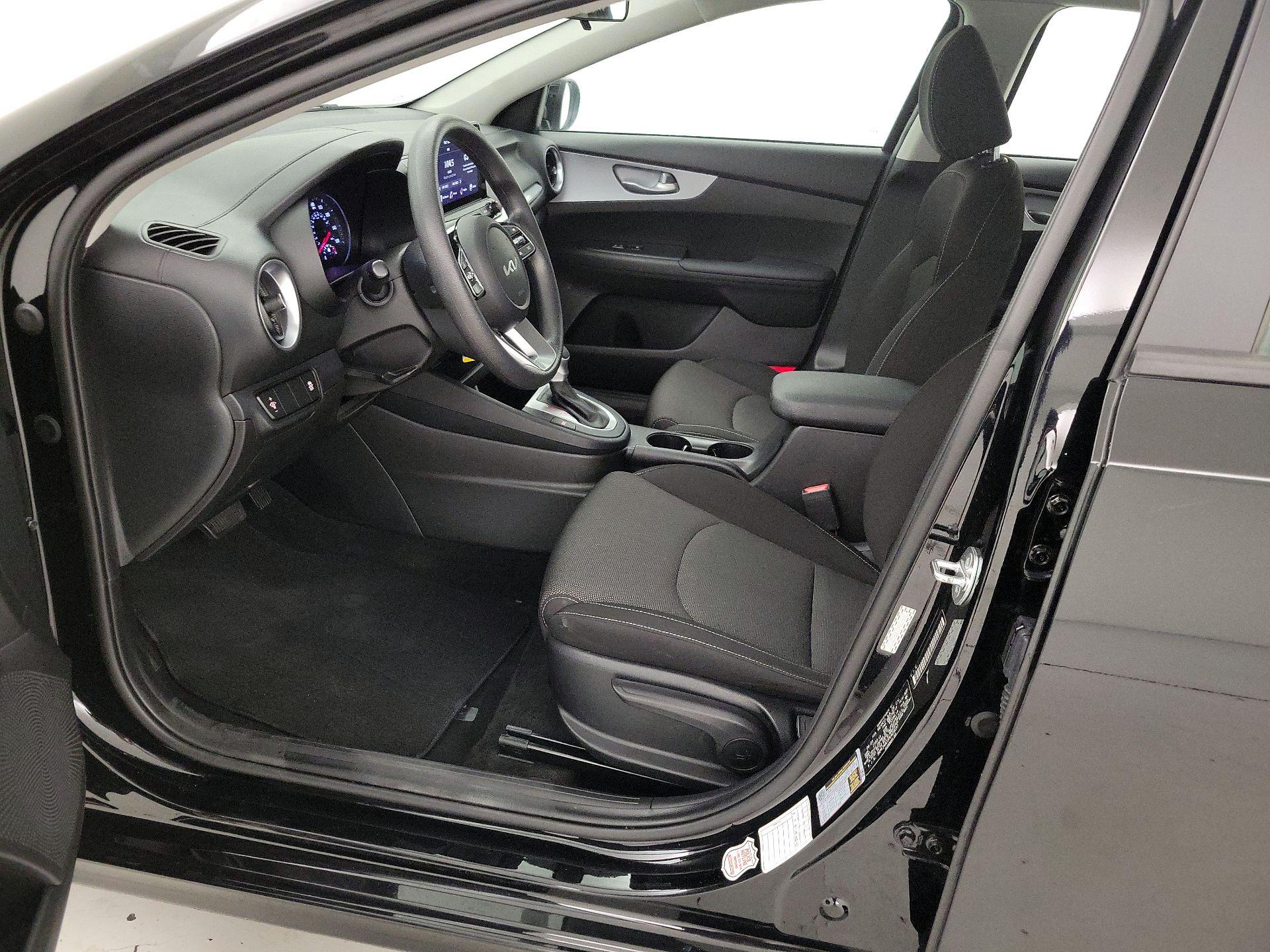 Thumbnail: 2023 Kia Forte - 11
