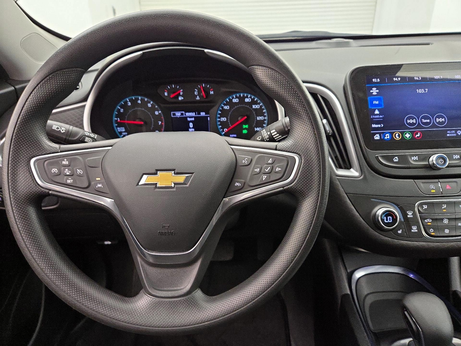 Thumbnail: 2023 Chevrolet Malibu - 10