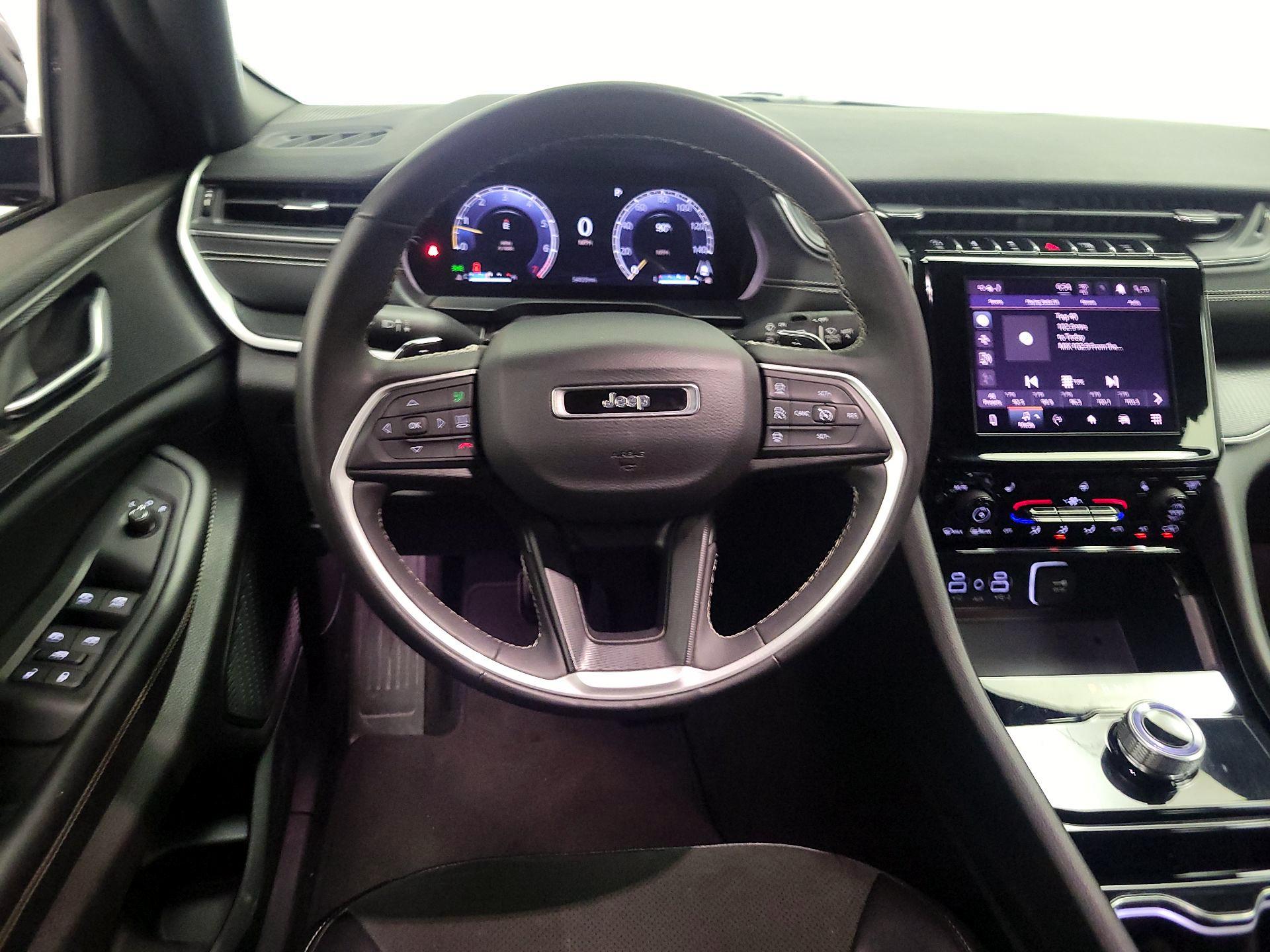 Thumbnail: 2023 Jeep Grand Cherokee L - 10