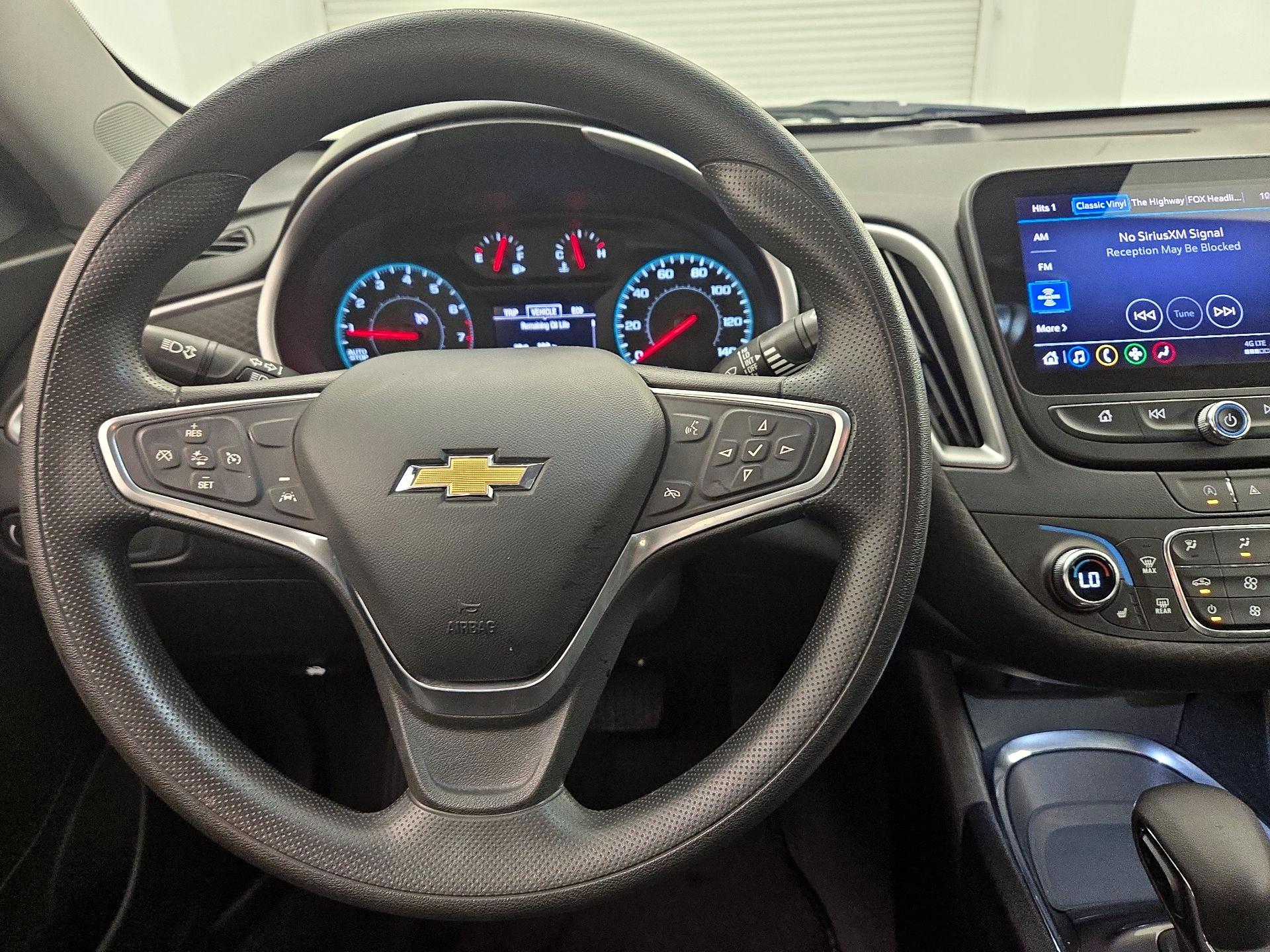 Thumbnail: 2023 Chevrolet Malibu - 10