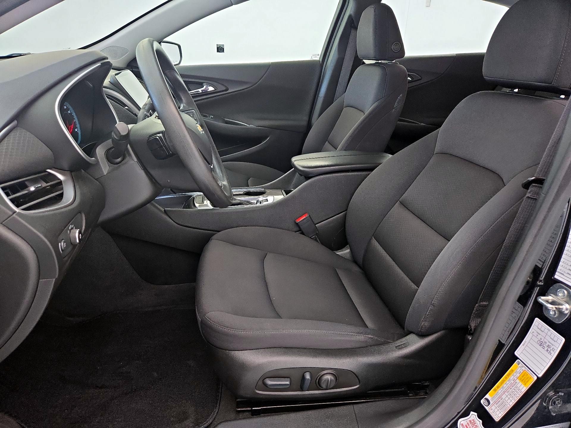 Thumbnail: 2023 Chevrolet Malibu - 11