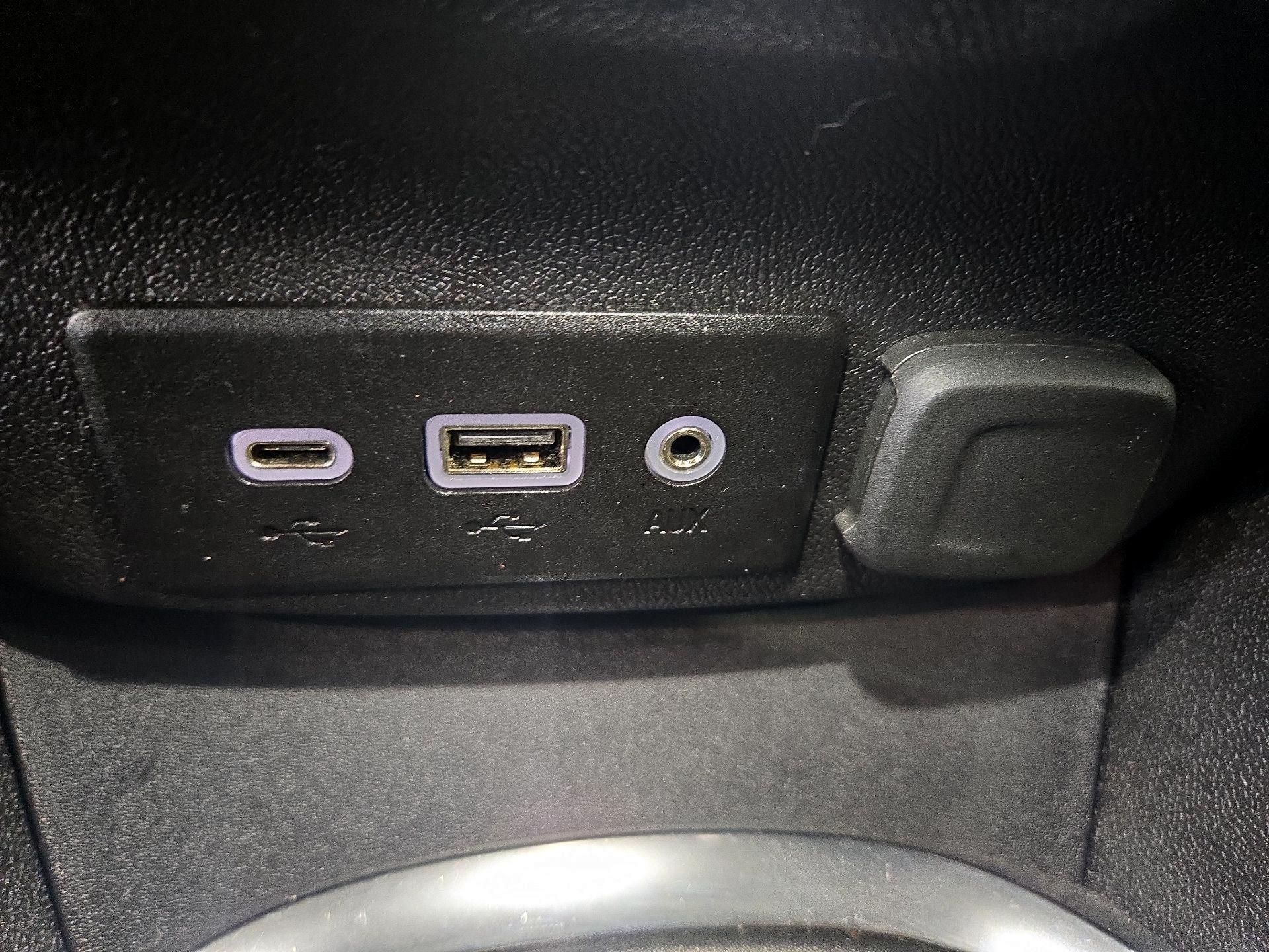 Thumbnail: 2023 Chevrolet Malibu - 18