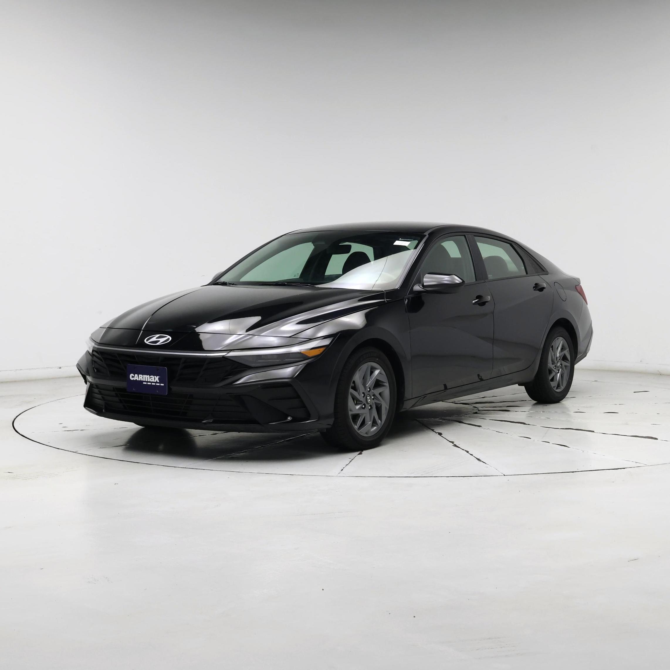 Thumbnail: 2024 Hyundai Elantra - 4